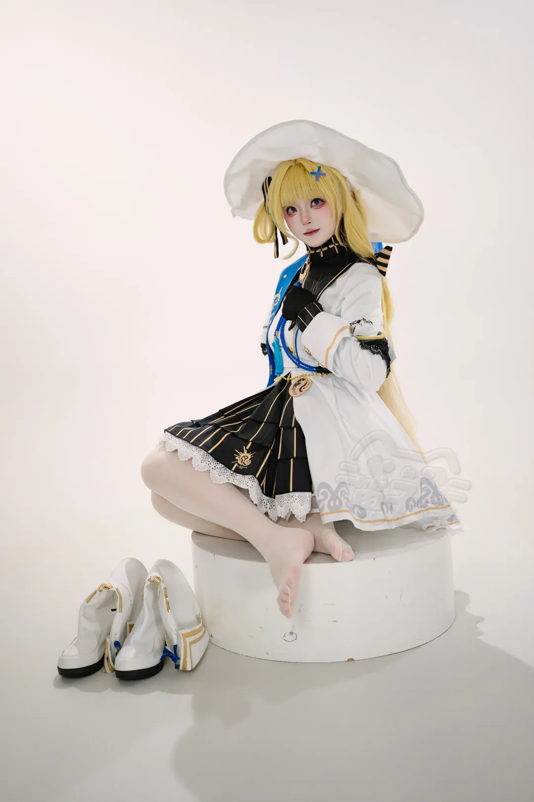 菲比cos, 鸣潮, cosplay摄影, 白丝cosplay, 服装展示 - 第3张