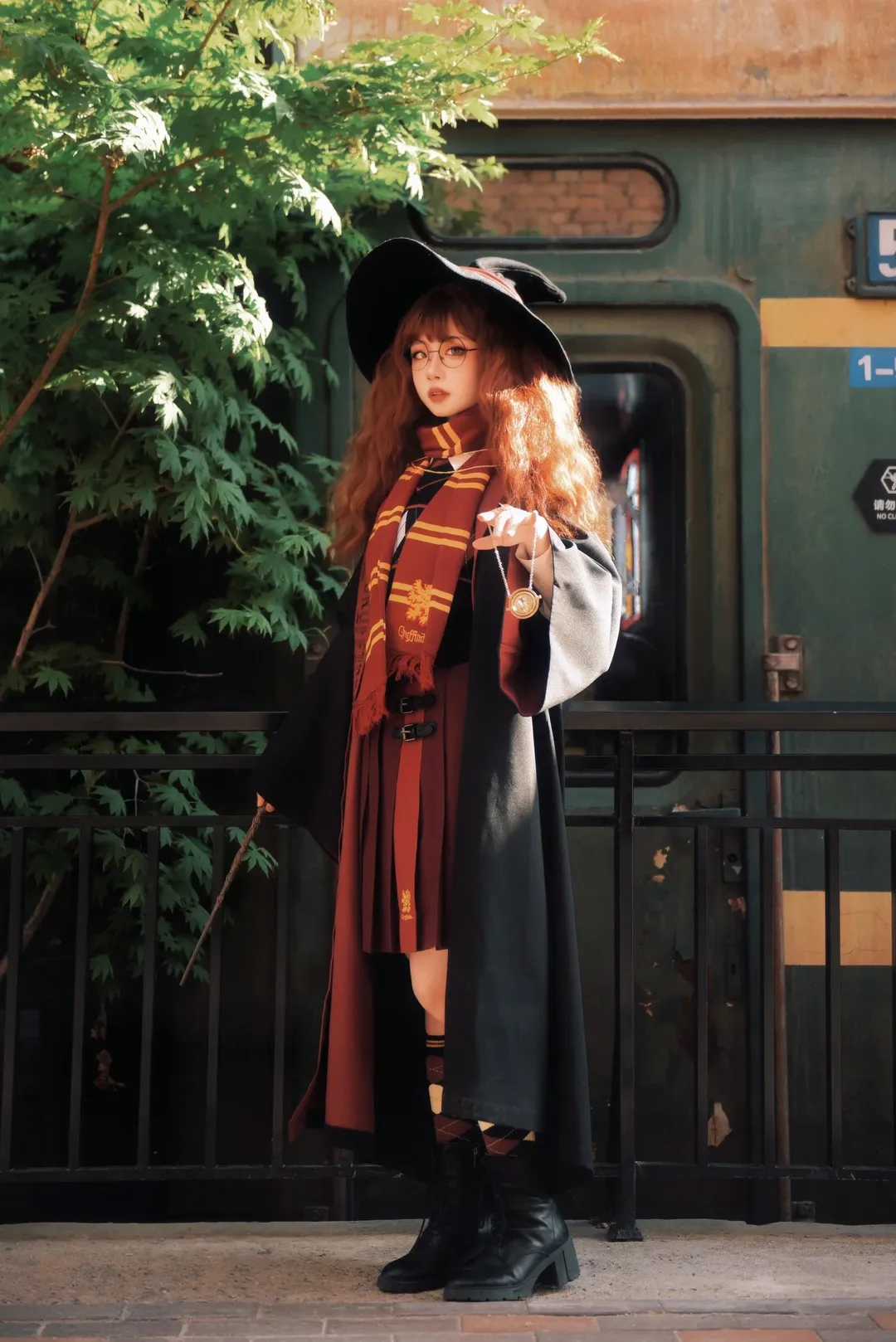 Hermione cosplay, Harry Potter, Universal Studios, Magical outfit, Stockings and long boots - Image 8
