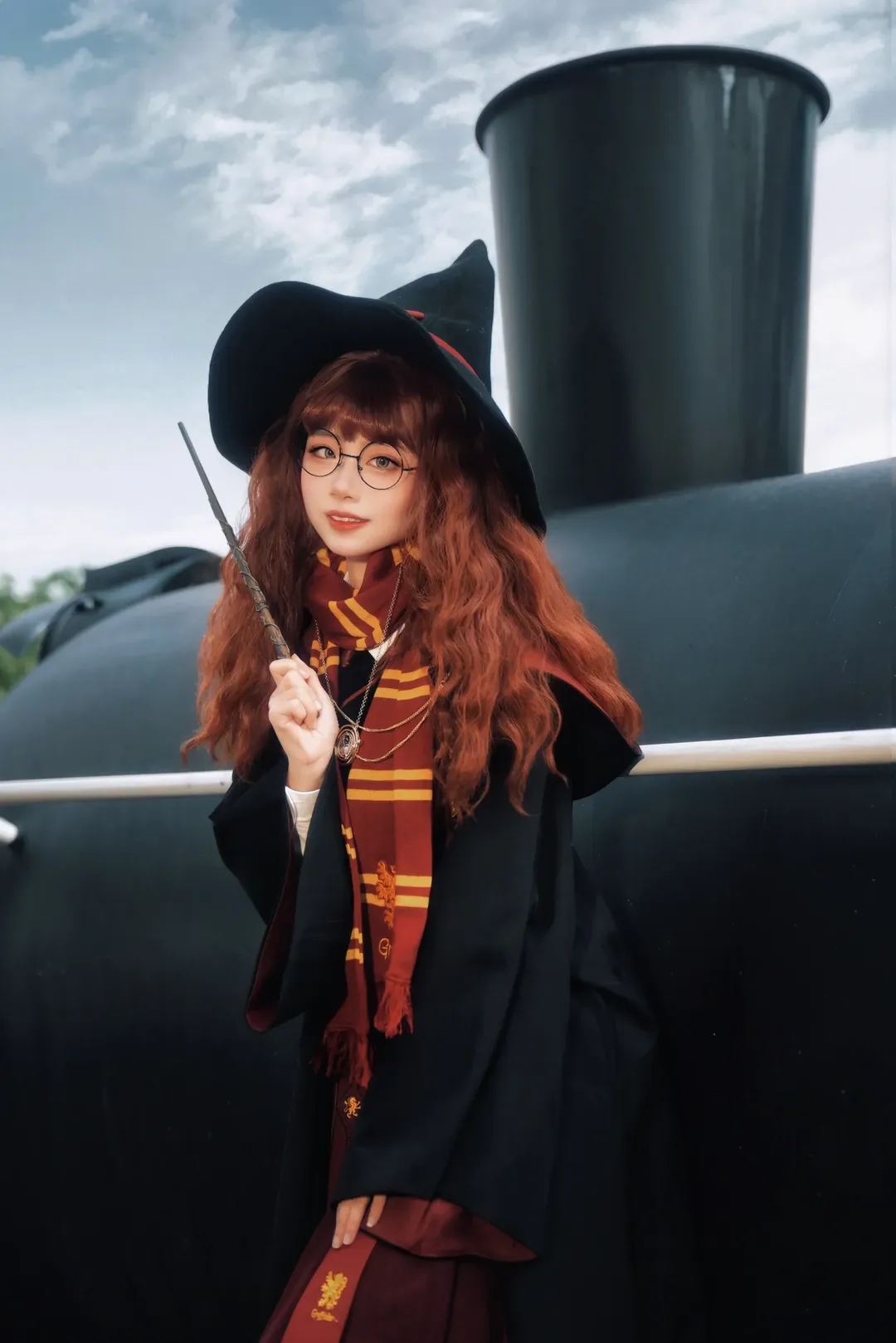 Hermione cosplay, Harry Potter, Universal Studios, Magical outfit, Stockings and long boots - Image 9