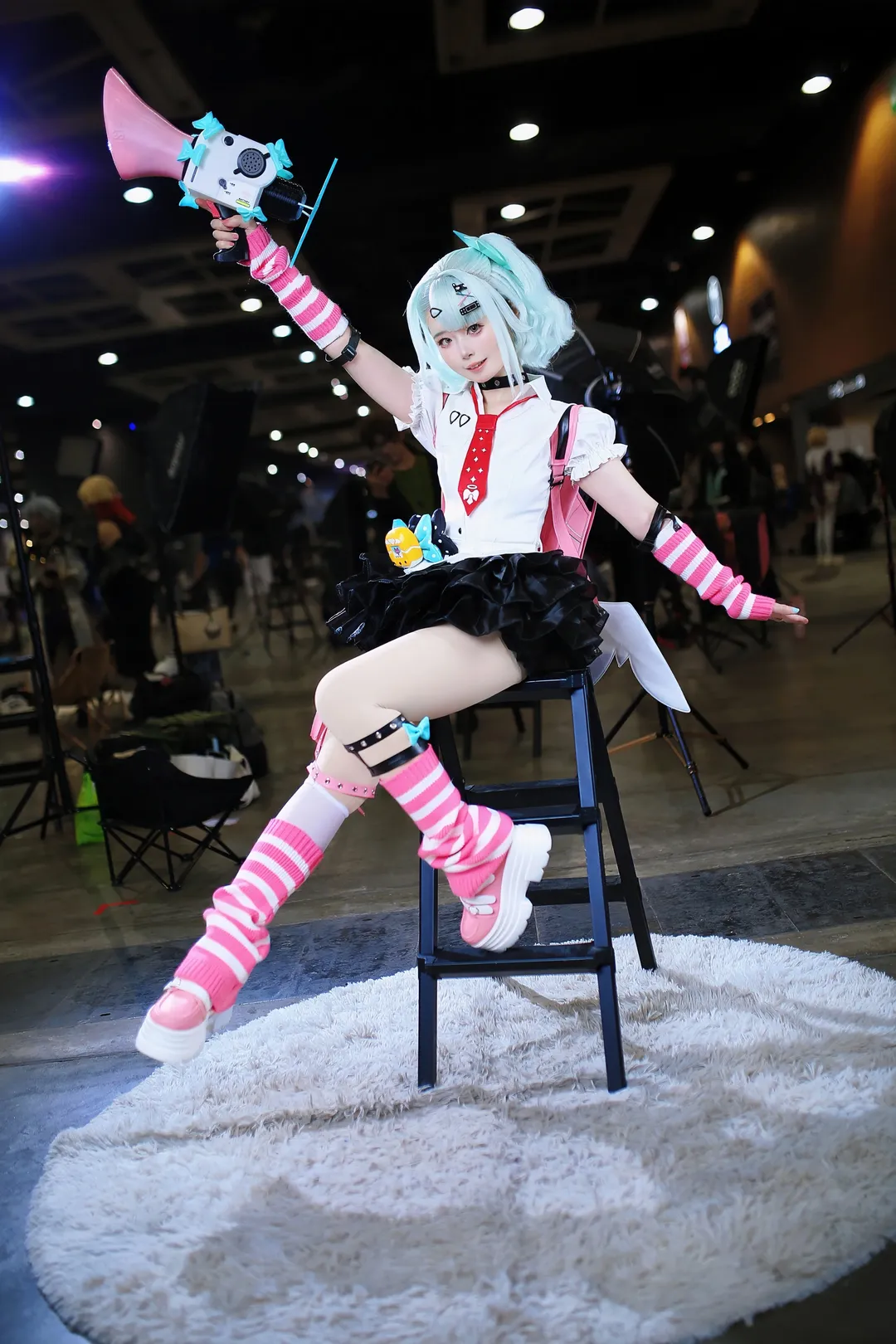 绝区零, 二次元少女, 漫展场照, 千夏cos, Cosplay道具 - 第2张