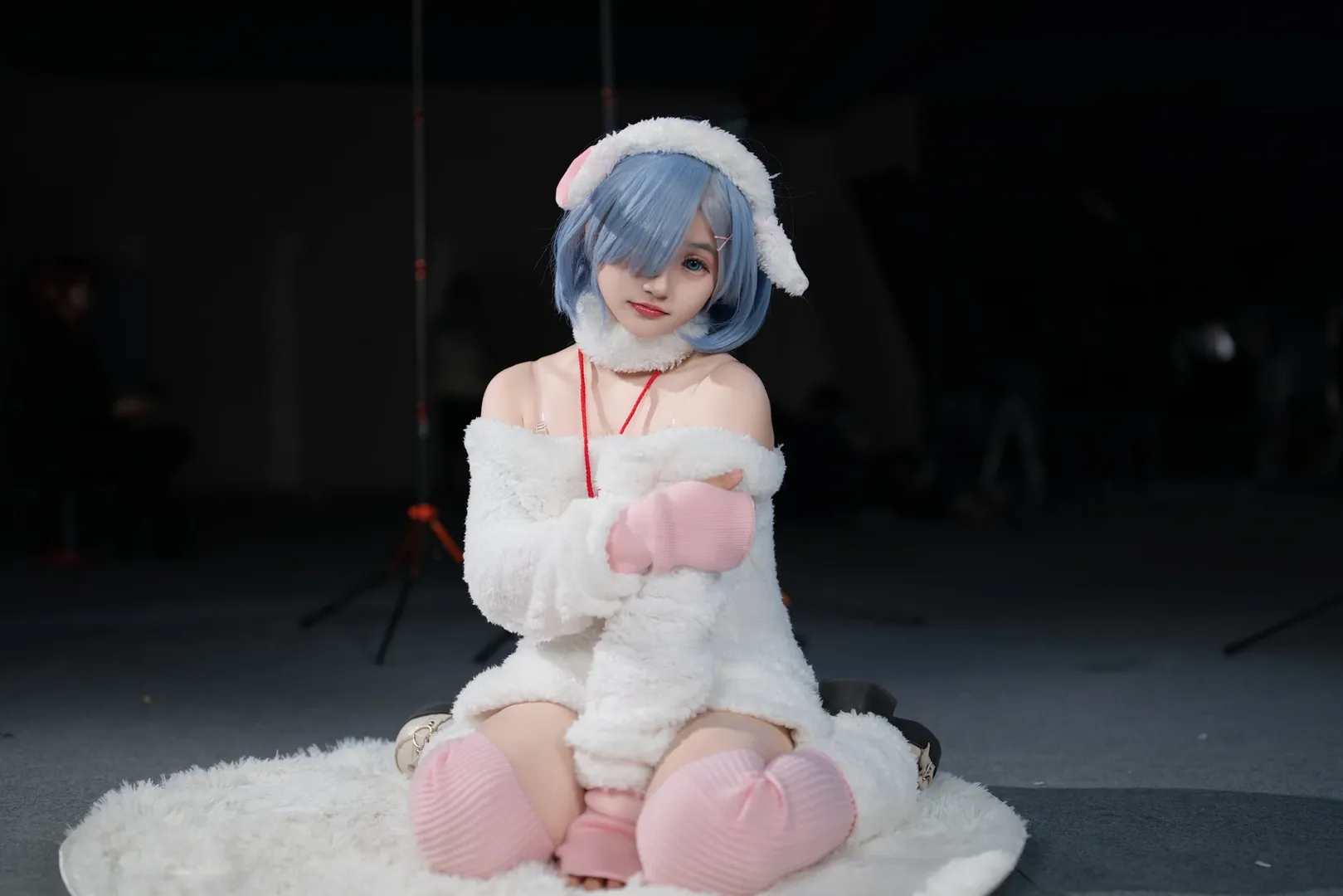 动作参考, cosplay场照, 雷姆cos, re0从零开始的异世界生活, 过膝袜搭配 - 第5张