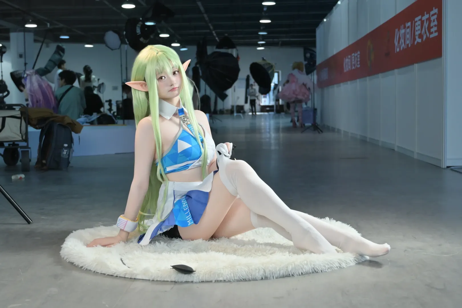 ブルーアーカイブ, イベント写真, 杭州中国国際漫画アニメフェスティバル, 白タイツコスプレ, 橘ヒカリ コスプレ