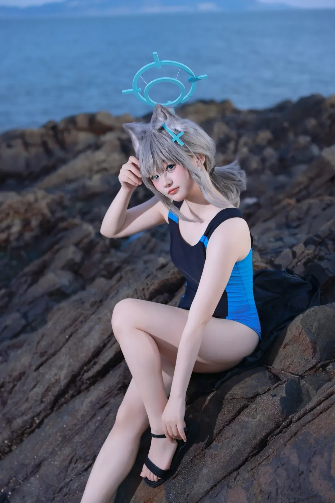 蔚蓝档案, 砂狼白子cos, 泳装写真, 兽耳娘, 海边cos - 第2张