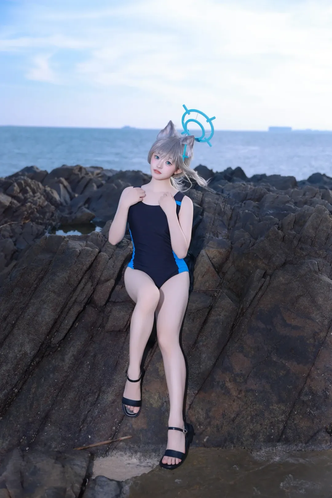 蔚蓝档案, 砂狼白子cos, 泳装写真, 兽耳娘, 海边cos - 第3张