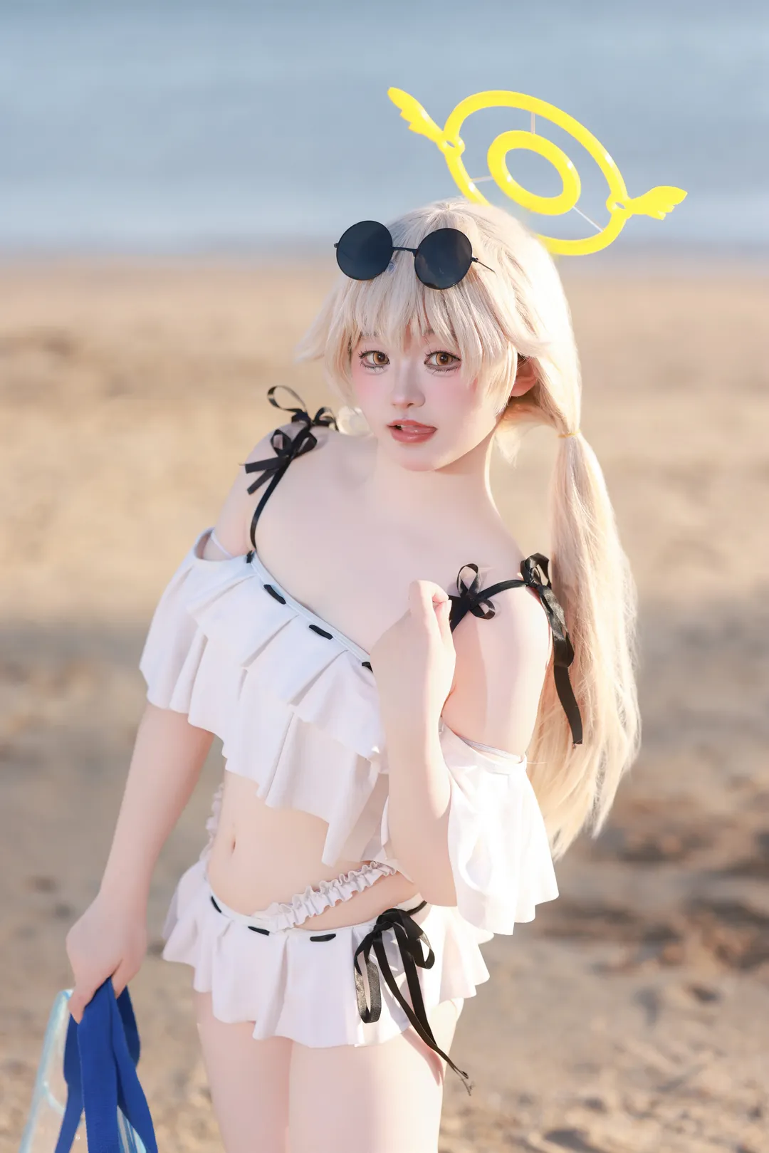 蔚蓝档案, 日富美cos, 二次元泳装, 夏日外景, 沙滩摄影