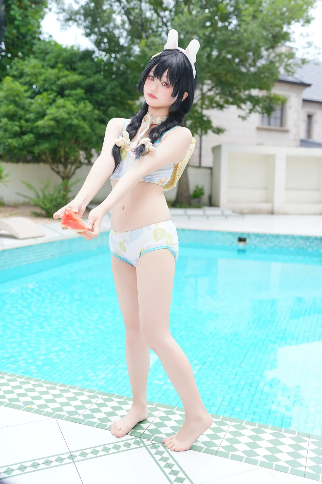 二次元, 碧蓝档案, 泳装cosplay, 霞泽美游cos, 吃西瓜 - 第3张