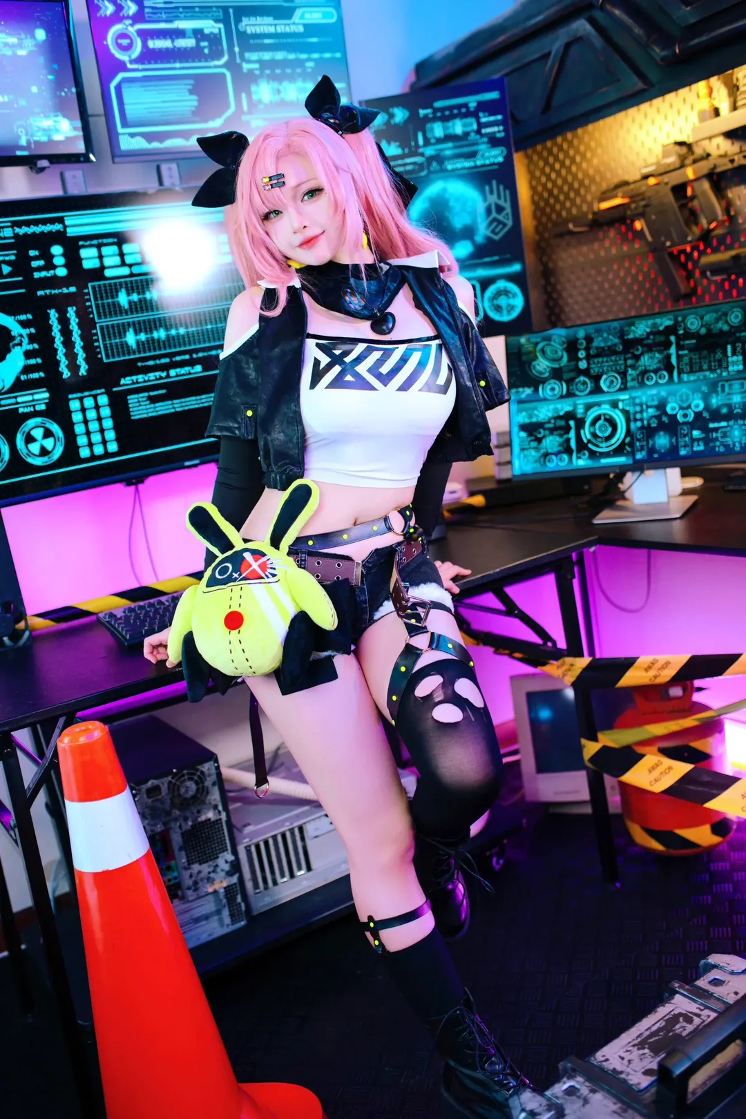 绝区零, cosplay, 赛博朋克风, 妮可德玛拉cos, 破洞丝袜 - 第3张