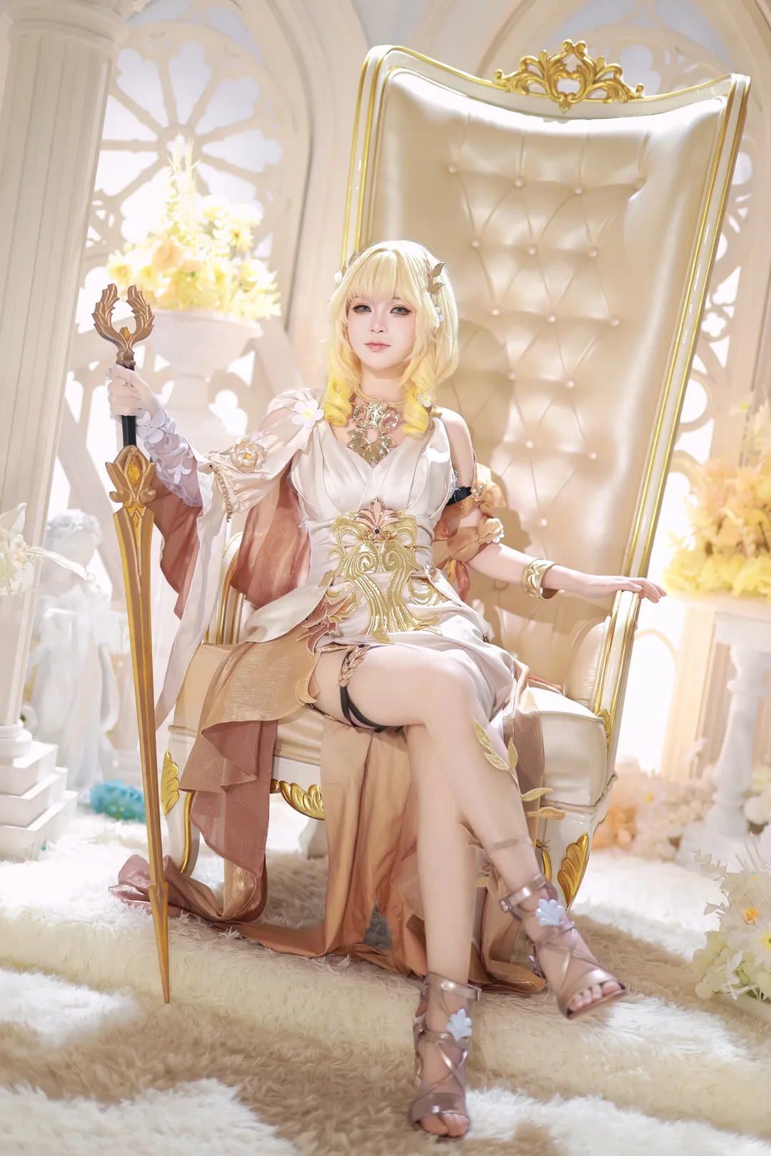 Aglaea Cosplay, Honkai: Star Rail, Omphalos, Cosplay photography, Chrysos Heirs cosplay