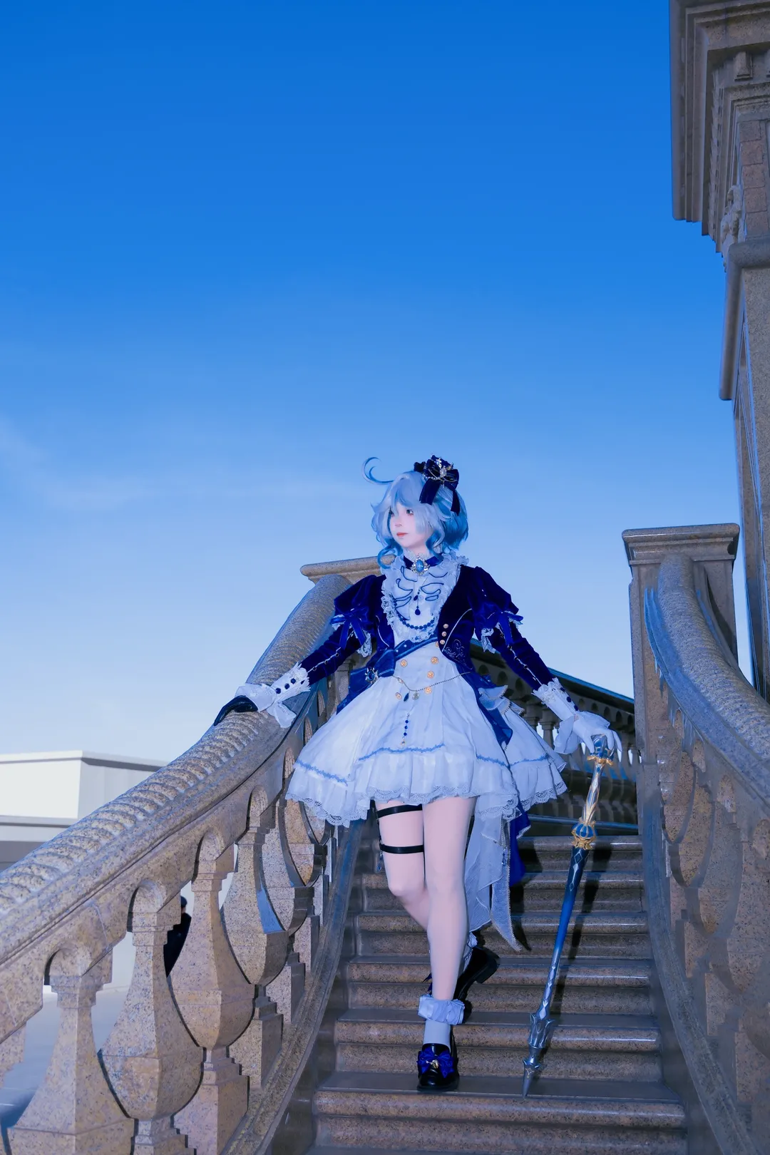 2D, Furina cosplay, Outdoor photography, White stockings, Blue dance track - Image 11