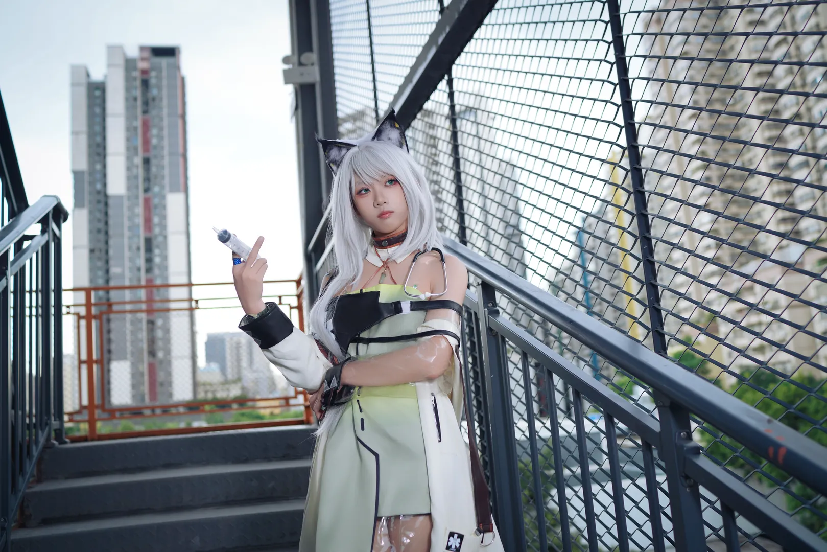 明日方舟, 凯尔希cos, 白毛控, 都市外景, 医疗cos