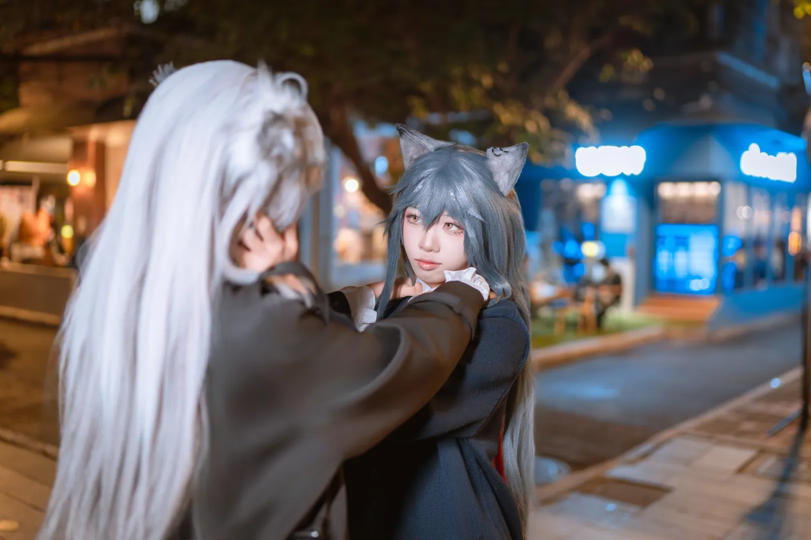 Arknights, Lappland cosplay, Night portrait, Texas cosplay, Twin wolves - Image 3