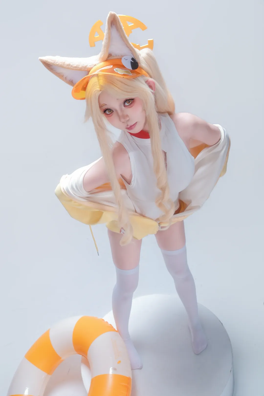 ブルーアーカイブ, 水着コスプレ, 白ストッキング, 獣耳娘, 百合園セイアコスプレ - 1枚目