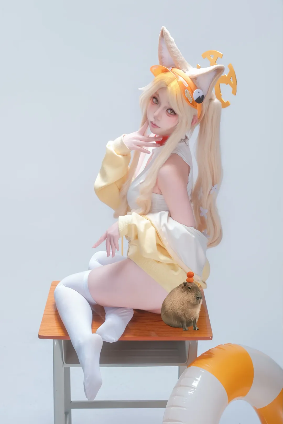 二次元摄影, 蔚蓝档案, 泳装cos, 兽耳少女, 百合园圣娅cos