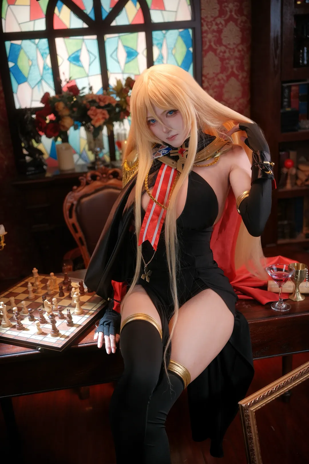 碧蓝航线, 二次元cosplay, 复古风摄影, 俾斯麦cos, 高开叉礼服 - 第2张