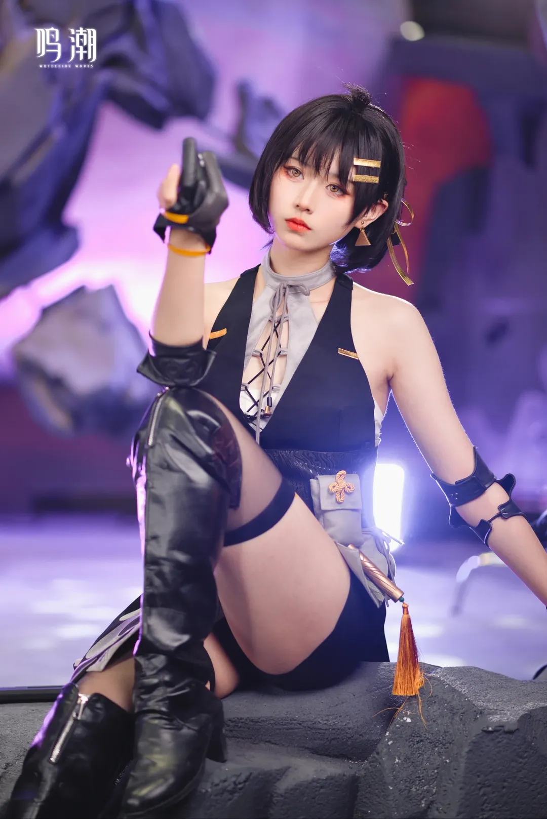 漫展返图, 萤火虫漫展, 鸣潮cosplay, 机能风穿搭, 黑色丝袜 - 第4张