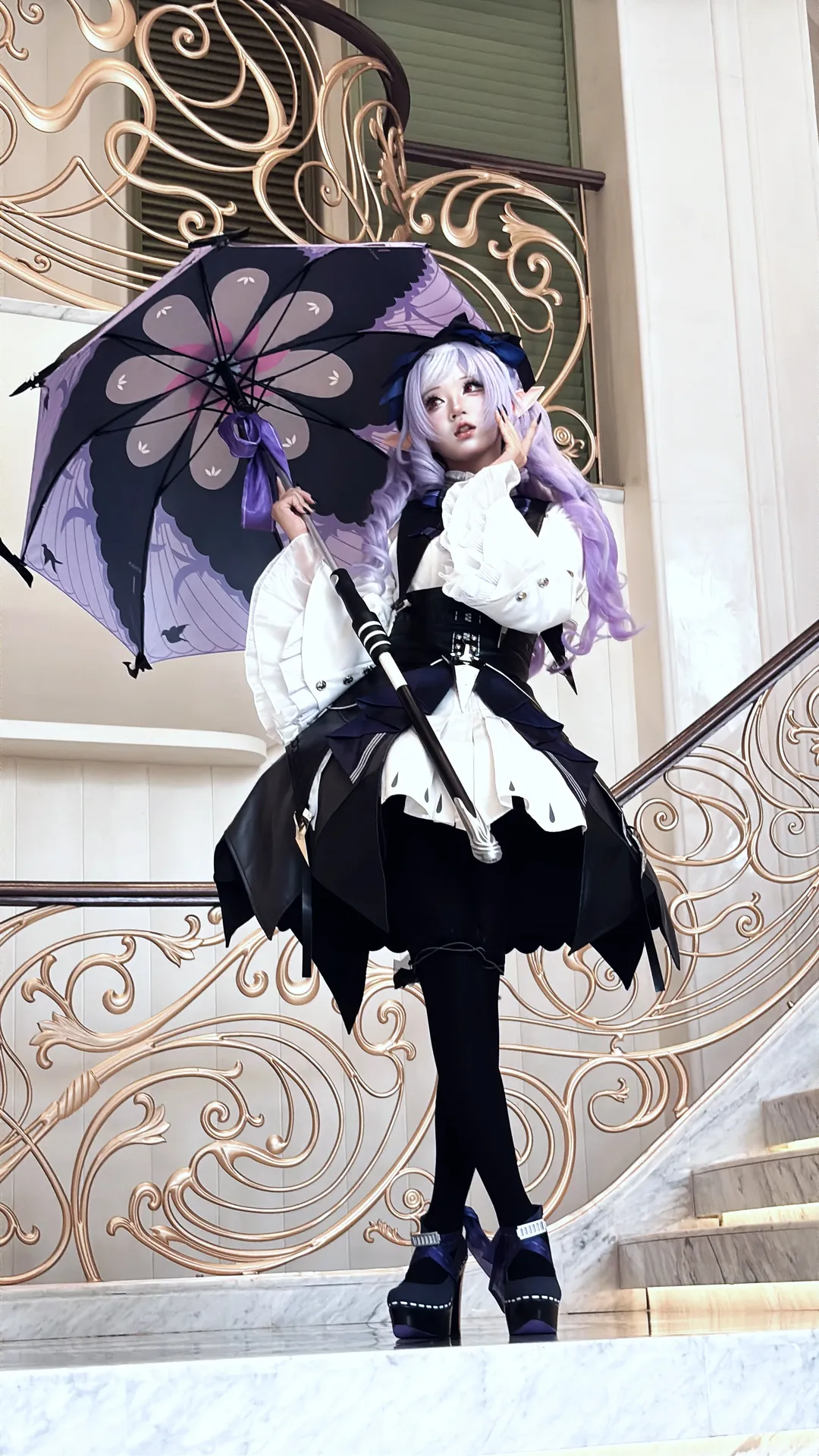 ゼンレスゾーンゼロ, ビビアン コスプレ, コスプレ撮影, ゴシックドレス, 紫髪のエルフ - 1枚目