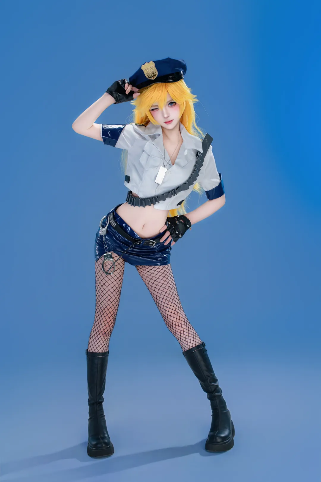 パンティ&ストッキングwithガーターベルト, 網タイツコーデ, パンティコスプレ, 警察制服コスプレ, 金髪の女性警官 - 2枚目