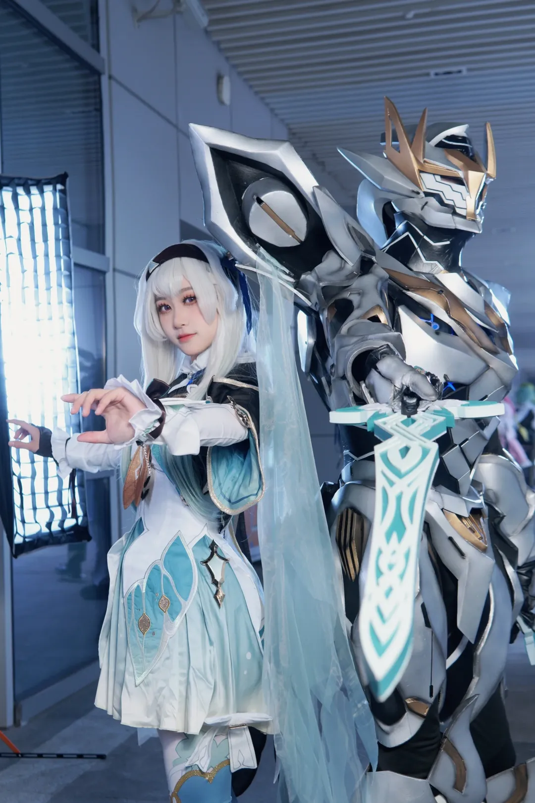 Honkai: Star Rail, Convention photos, Firefly cosplay, Stocking outfit, Photo with mecha - Image 5