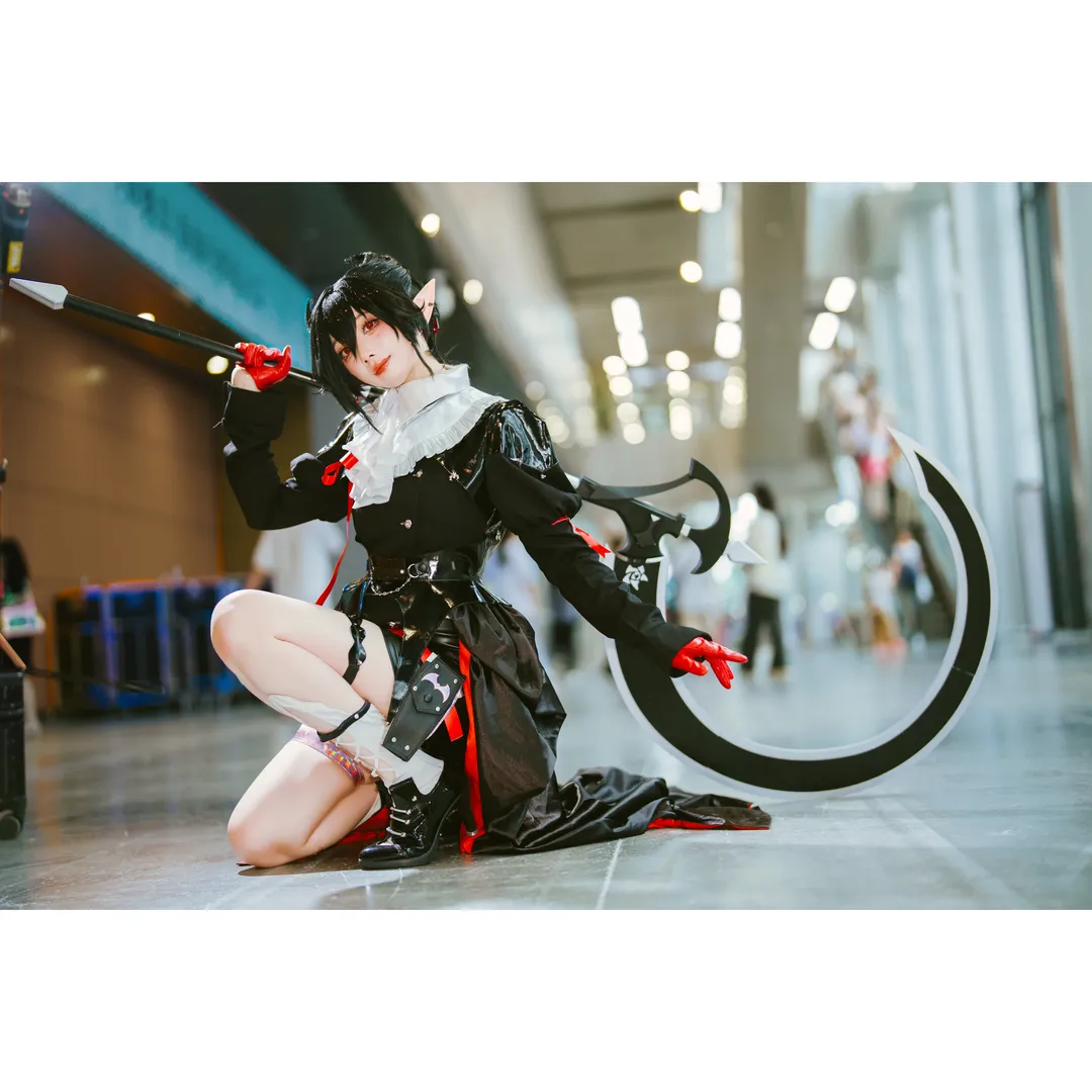 萤火虫漫展, 明日方舟, 隐德来希cos, 白丝cos, 大镰刀cos - 第1张