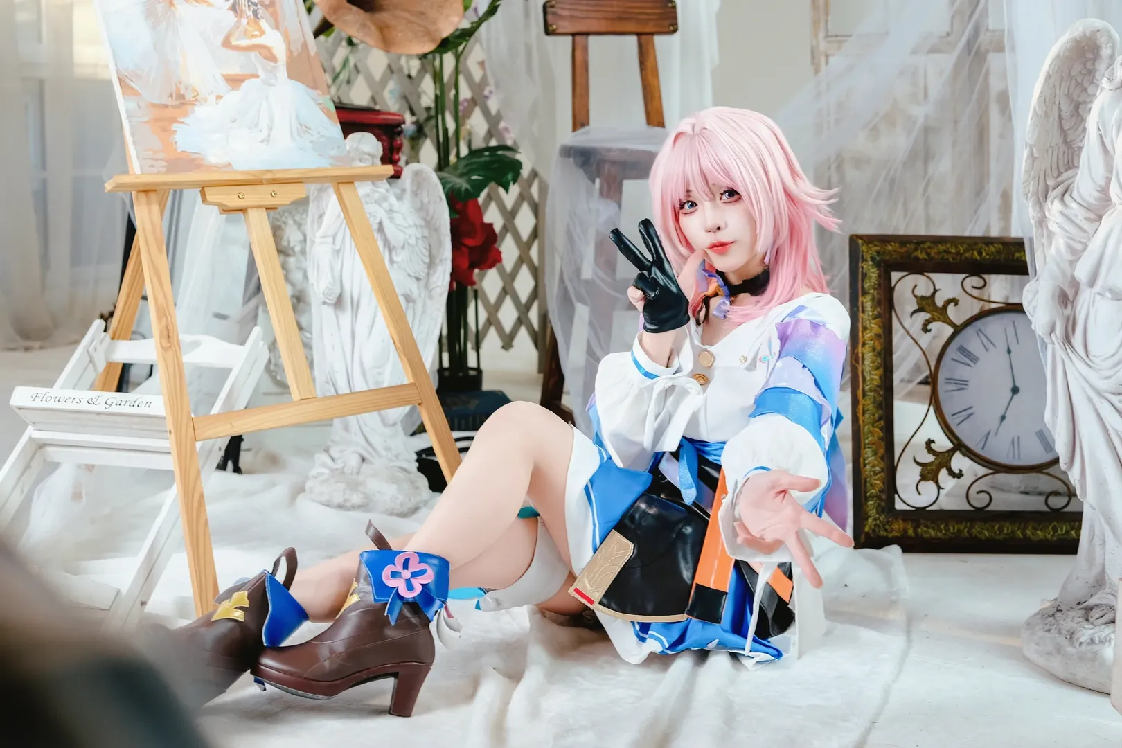 Honkai: Star Rail, March 7th cosplay, Cosplay photography, Pink wig, Indoor photoshoot - Image 2