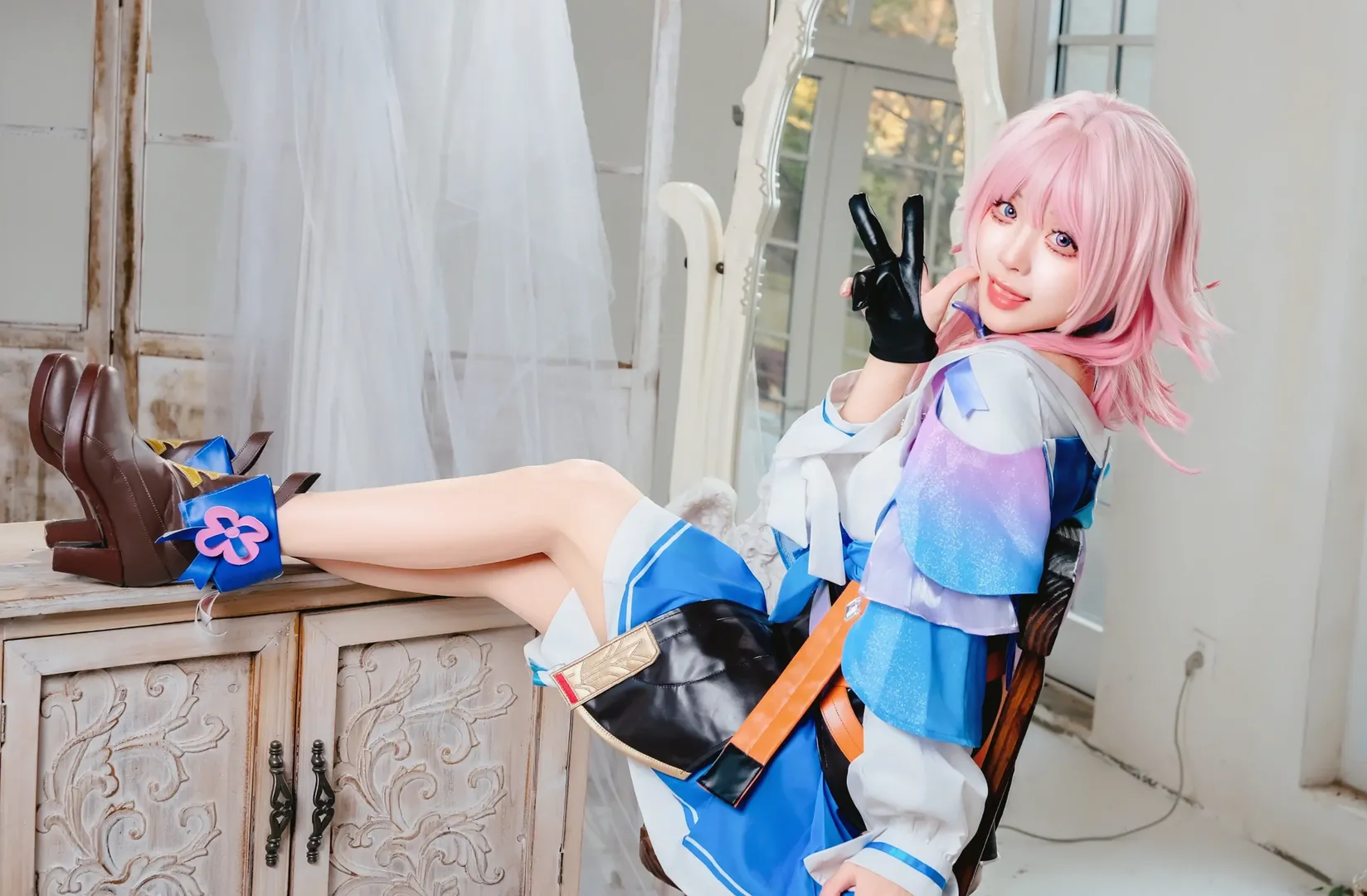 崩坏星穹铁道, 三月七cos, cosplay摄影, 粉色假发, 室内摄影会