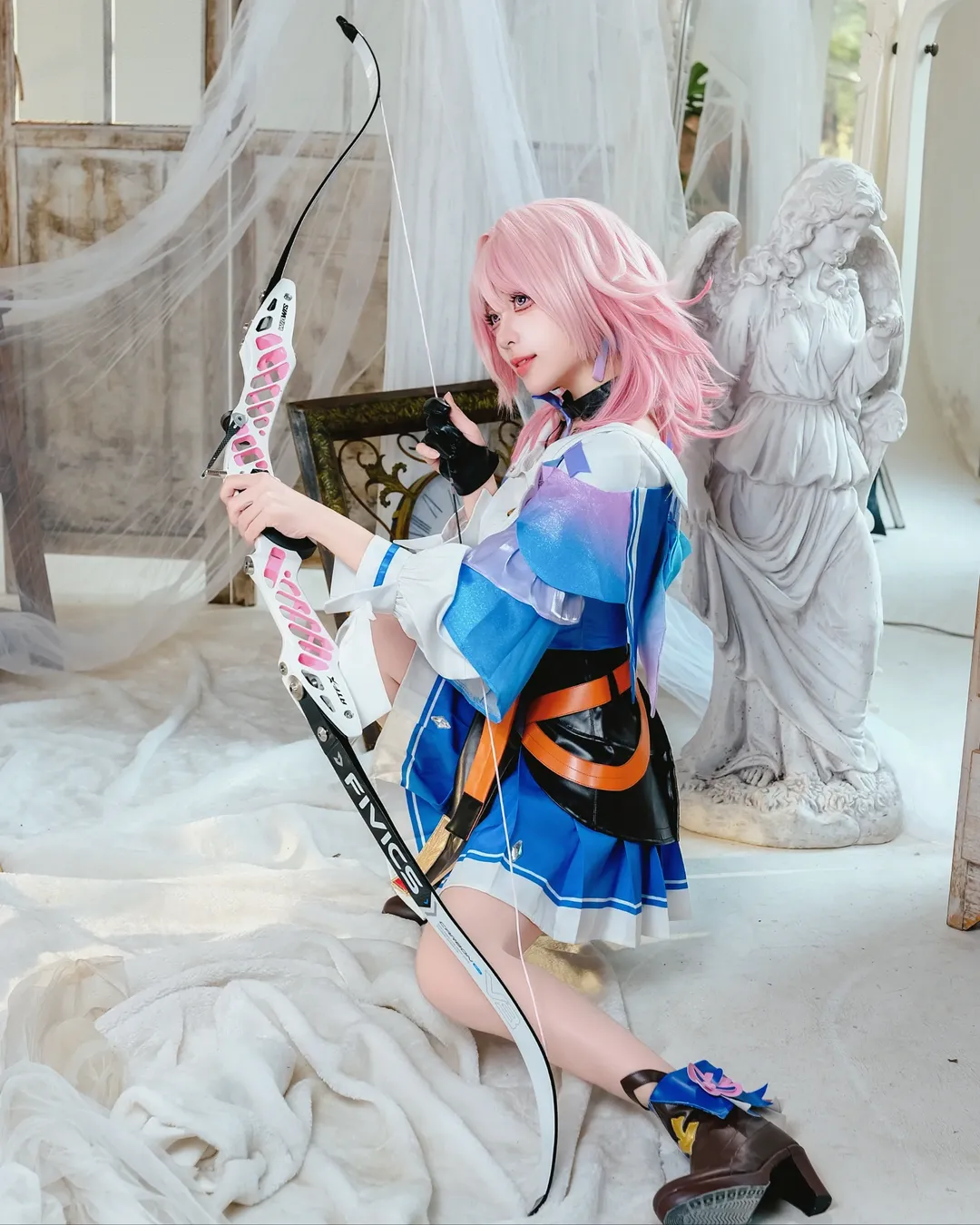 Honkai: Star Rail, March 7th cosplay, Cosplay photography, Pink wig, Indoor photoshoot - Image 6