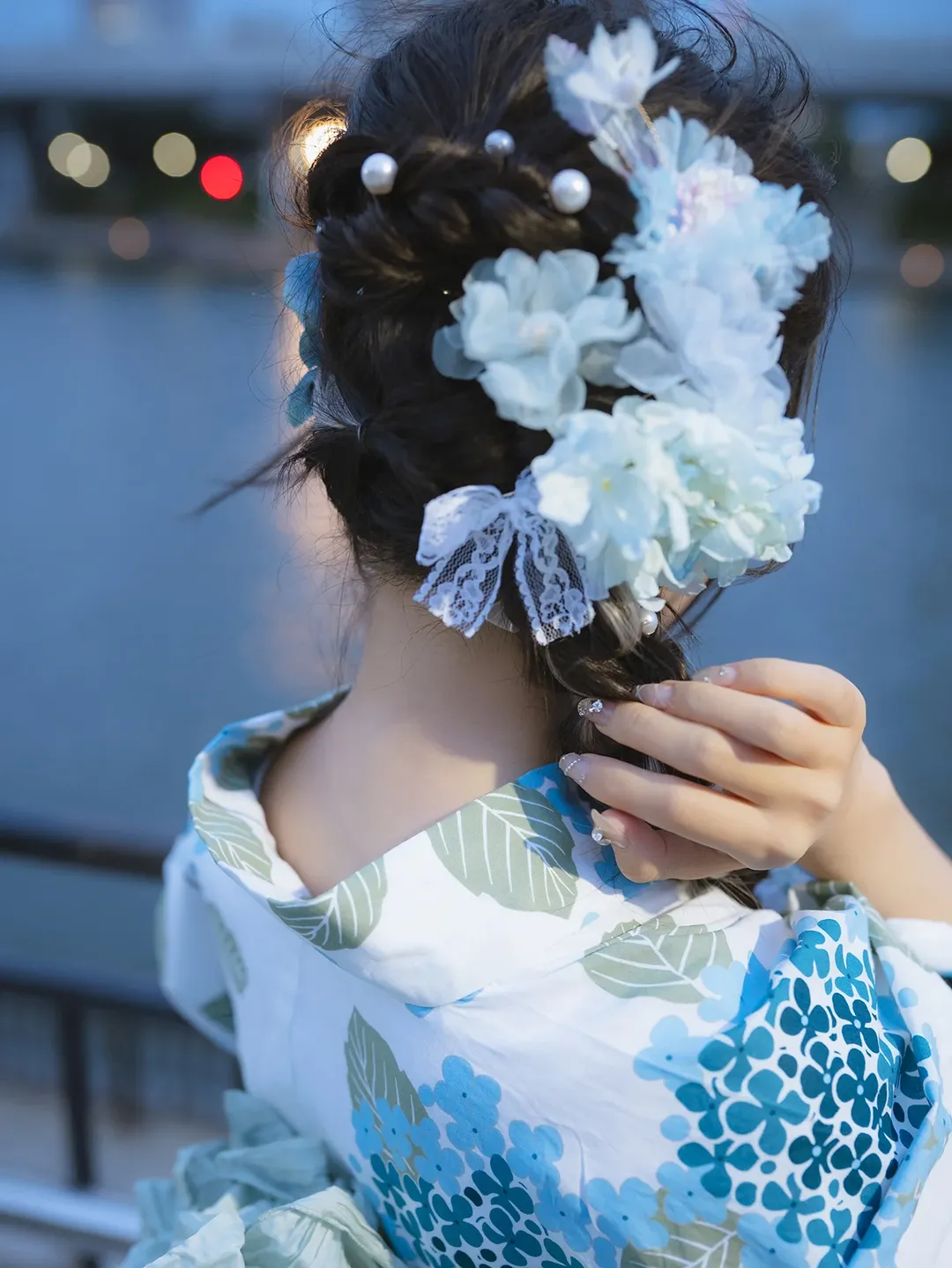 Japanese-style girl, Yukata photoshoot, Twilight portrait, Blue and white hydrangea, Sumida River night view - Image 12