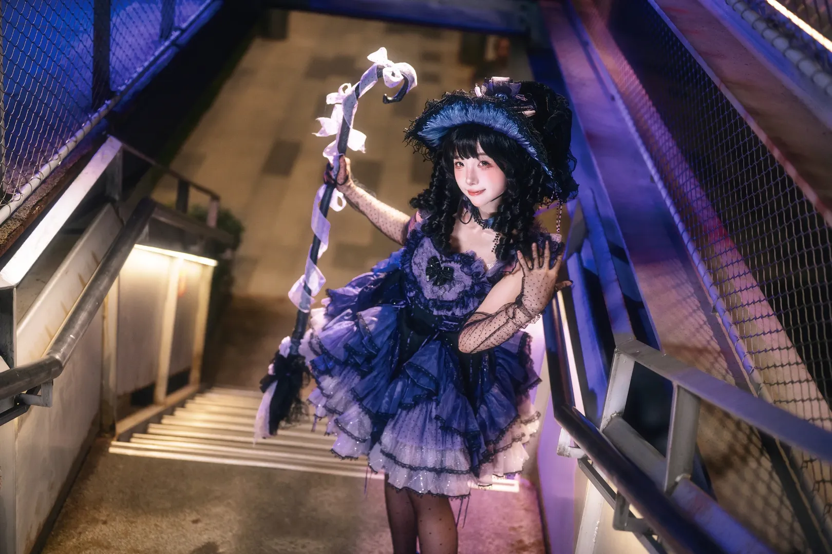 夜景人像摄影, 魔女Lolita穿搭, 百禧公园夜景, 黑色波点网袜, Lolita拍照姿势 - 第3张