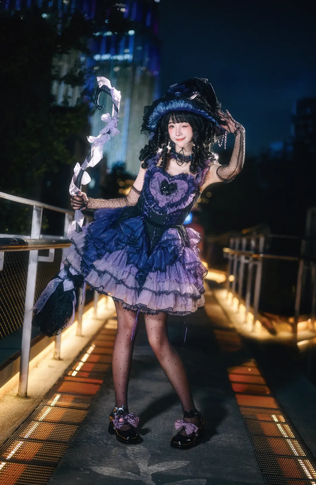 夜景人像摄影, 魔女Lolita穿搭, 百禧公园夜景, 黑色波点网袜, Lolita拍照姿势 - 第5张