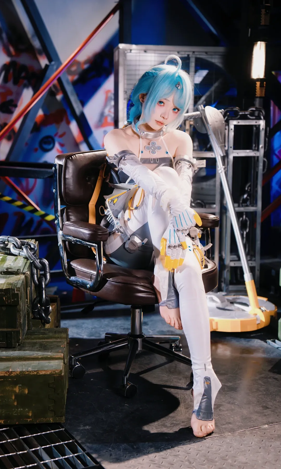Zenless Zone Zero, cosplay, Anime girl, Seed cosplay, Industrial style photography - Image 2
