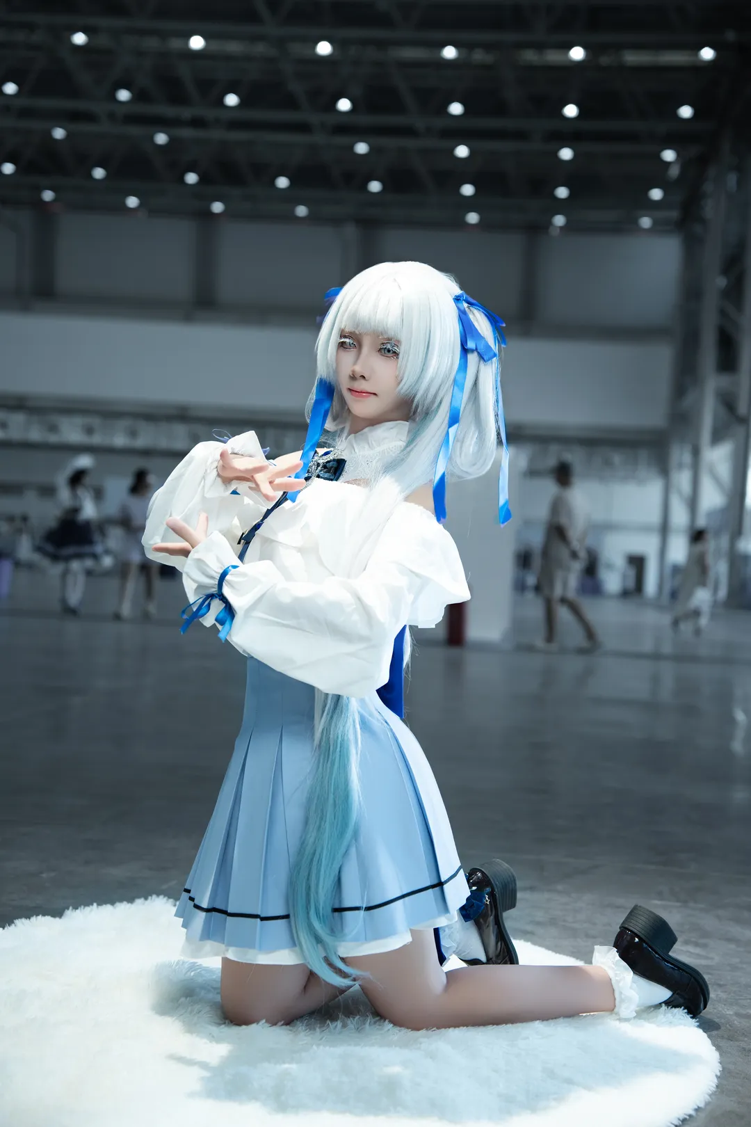 Wuthering Waves, Convention photos, Jinhsi cosplay, Cosplay photography, Anime-style outfit - Image 2