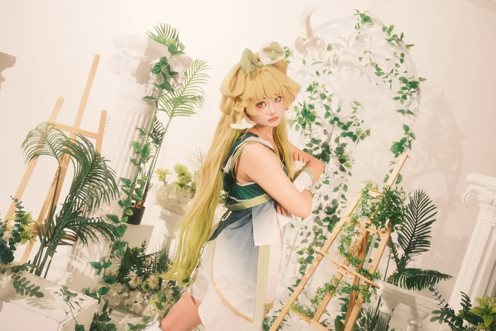 鸣潮, 维里奈cos, 白丝cos, 治愈系cosplay, 棚拍cos - 第2张