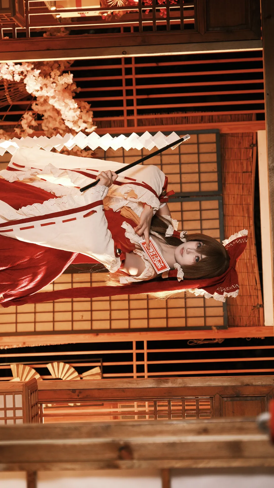 博麗霊夢コスプレ, 東方Project, 和風撮影, 二次元コスプレ, 巫女装束