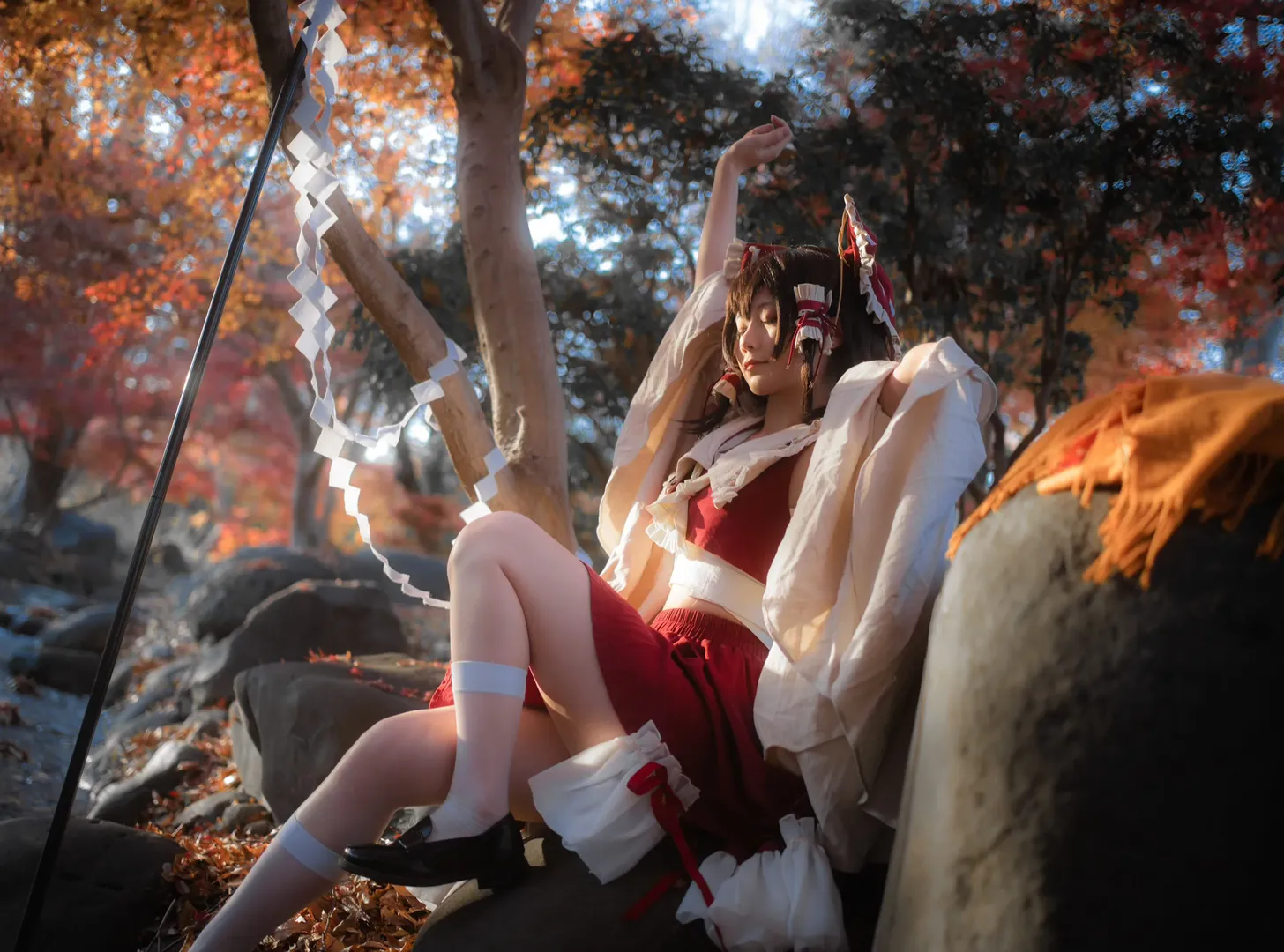 博丽灵梦cos, 东方Project, 白丝, 东京约拍, 秋叶摄影 - 第2张