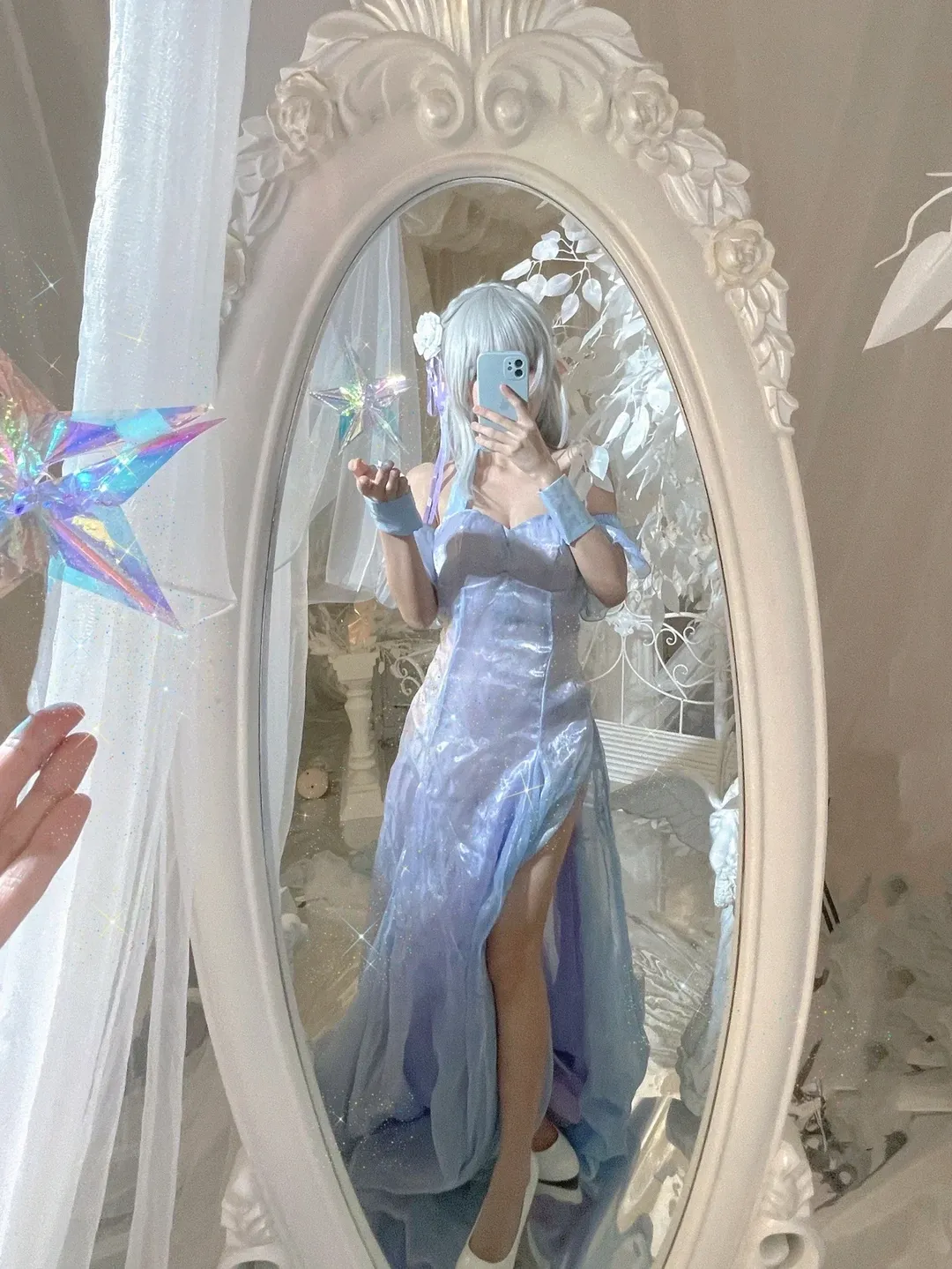 コスプレ, Re:ゼロから始める異世界生活, エミリア コスプレ, 鏡越しの自撮り, 氷晶ドレス - 1枚目