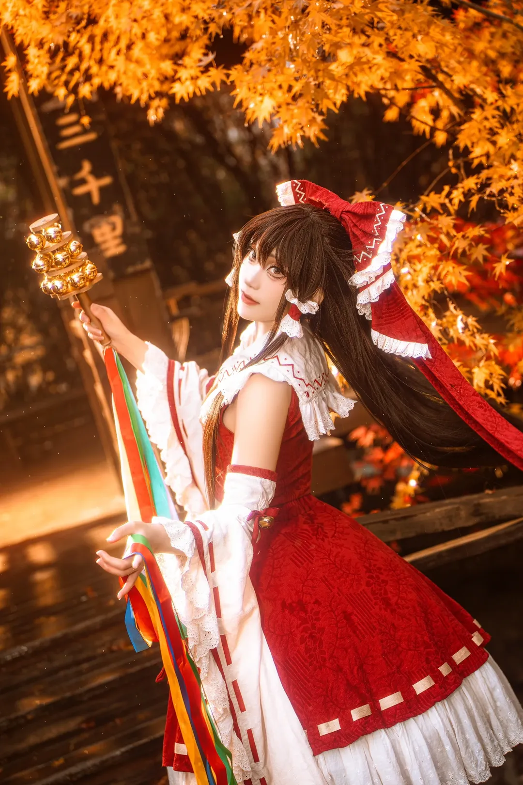 角色扮演, 博丽灵梦cos, 巫女服, 東方project, 秋日枫叶 - 第4张