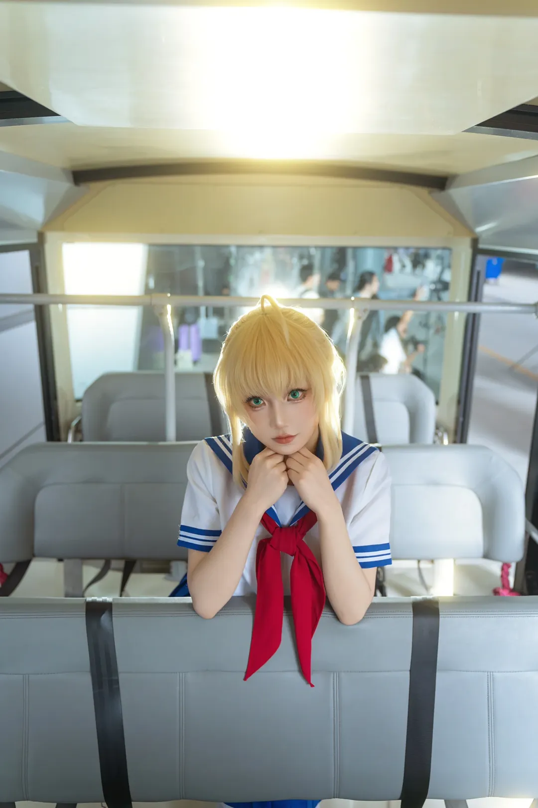 Fate/Grand Order, Altria cosplay, Convention photos, White tights cosplay, Sailor uniform JK - Image 3
