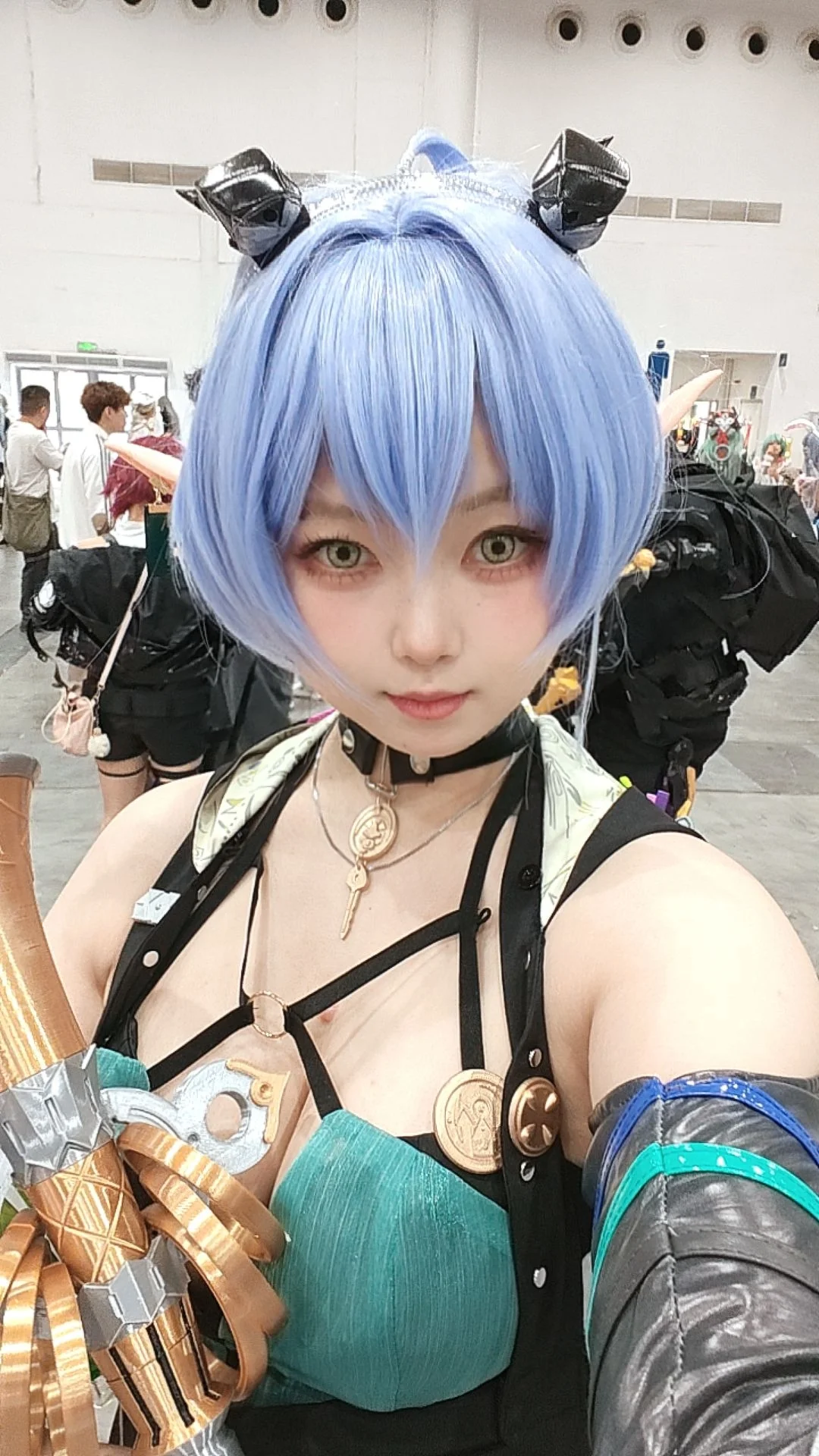 绝区零, 漫展返图, 卢西娅cos, cosplay日常, 地下车库拍照