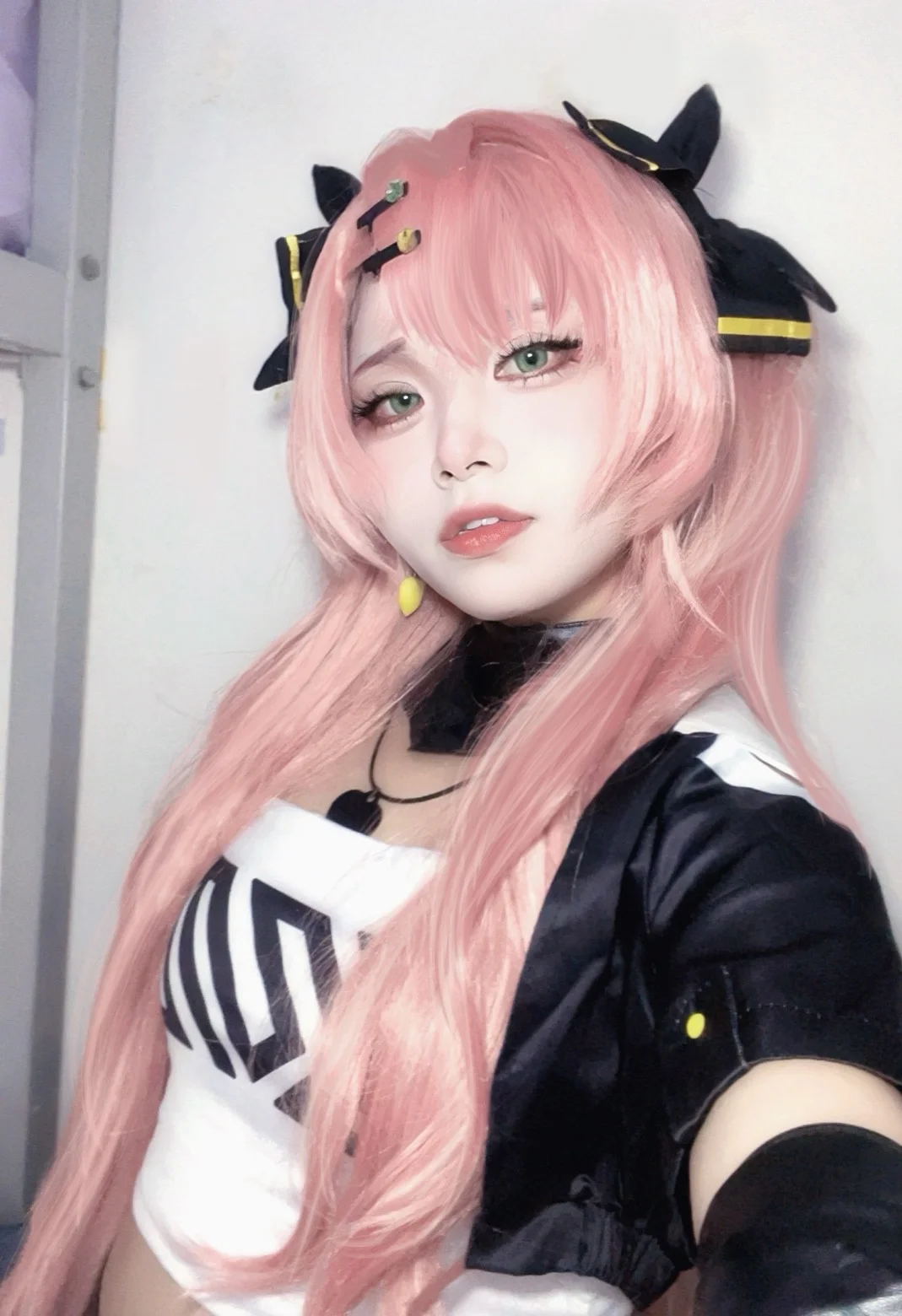 ゼンレスゾーンゼロ, にこ コスプレ, ゲームキャラクターの模写メイク, コスプレコーデの共有, ピンクロングヘアのスタイリング