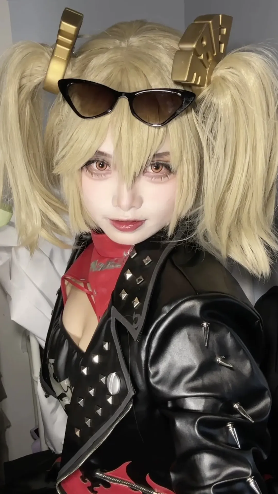 Zenless Zone Zero, cosplay, Burnice cosplay, Punk style outfit, Makeup test daily - Image 3