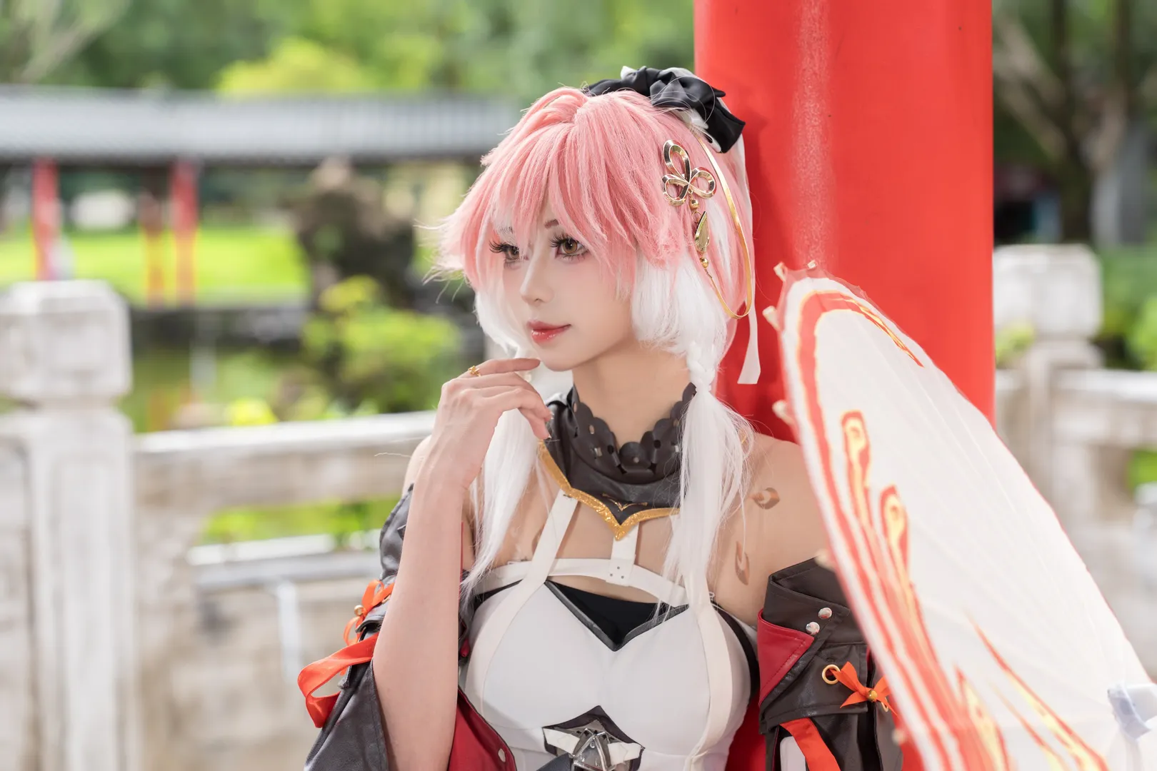 鸣潮, 长离cos, 二次元cos正片, cosplay黑丝, 园林cos摄影 - 第2张