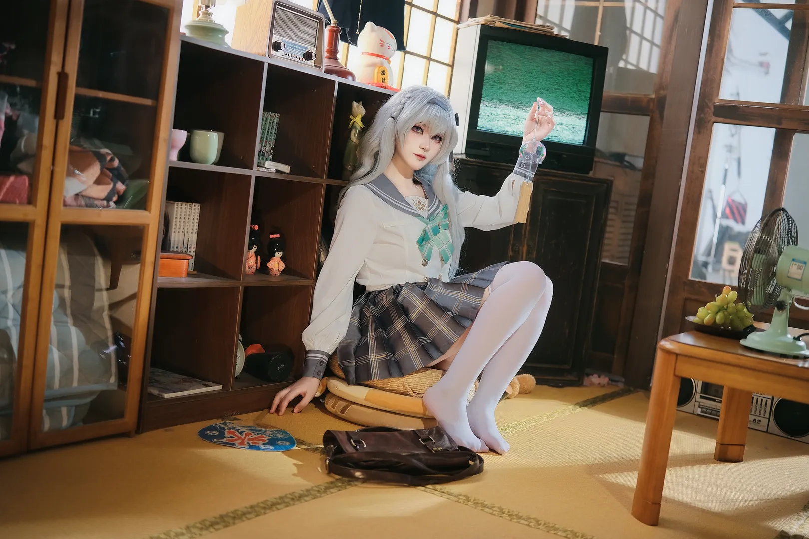 Honkai: Star Rail, Firefly cosplay, White thigh-highs outfit, Campus style photography, Japanese-style room photoshoot - Image 2