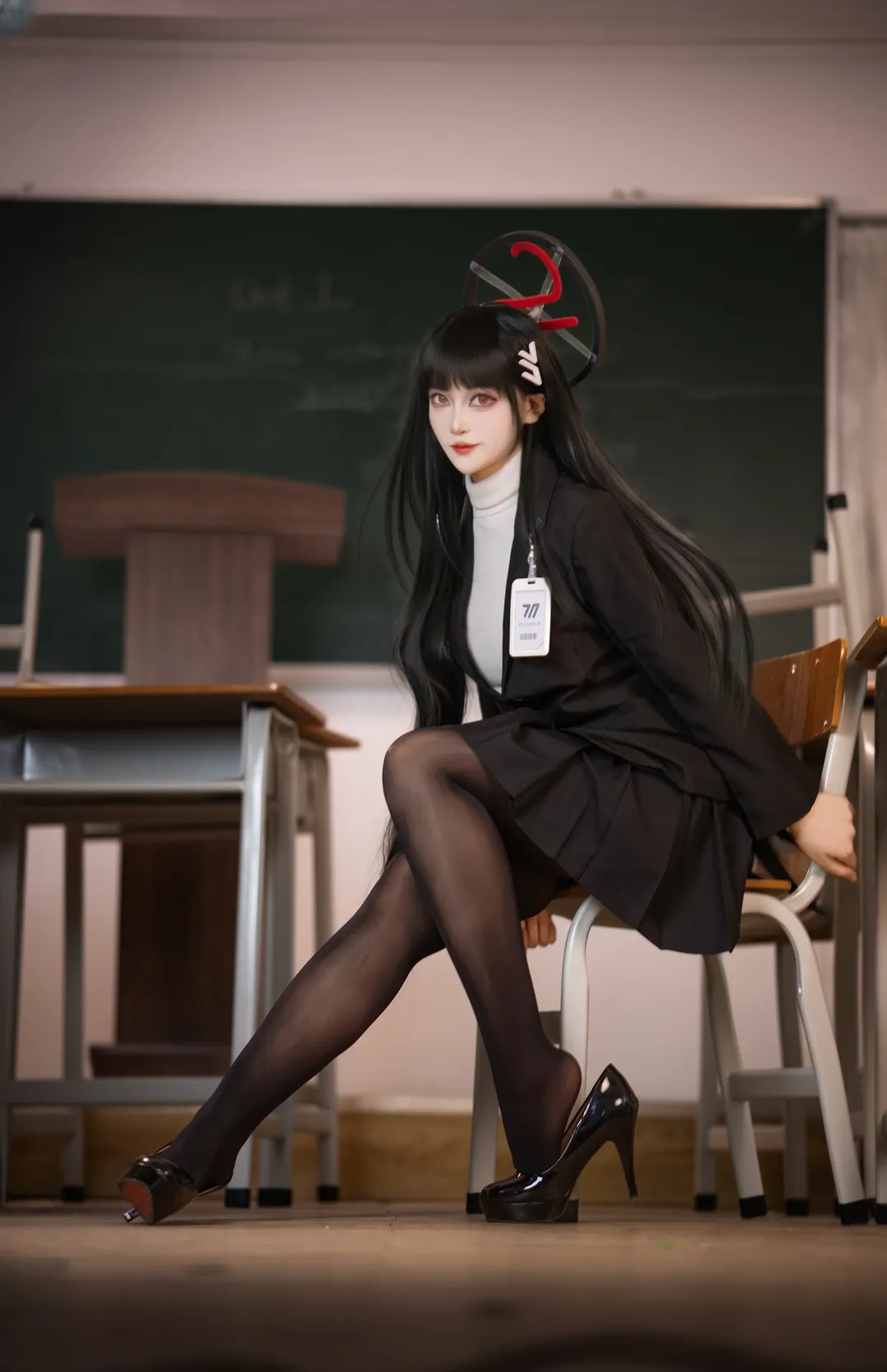 蔚蓝档案, 黑丝, 教室写真, 调月莉音cos, 制服cos - 第3张