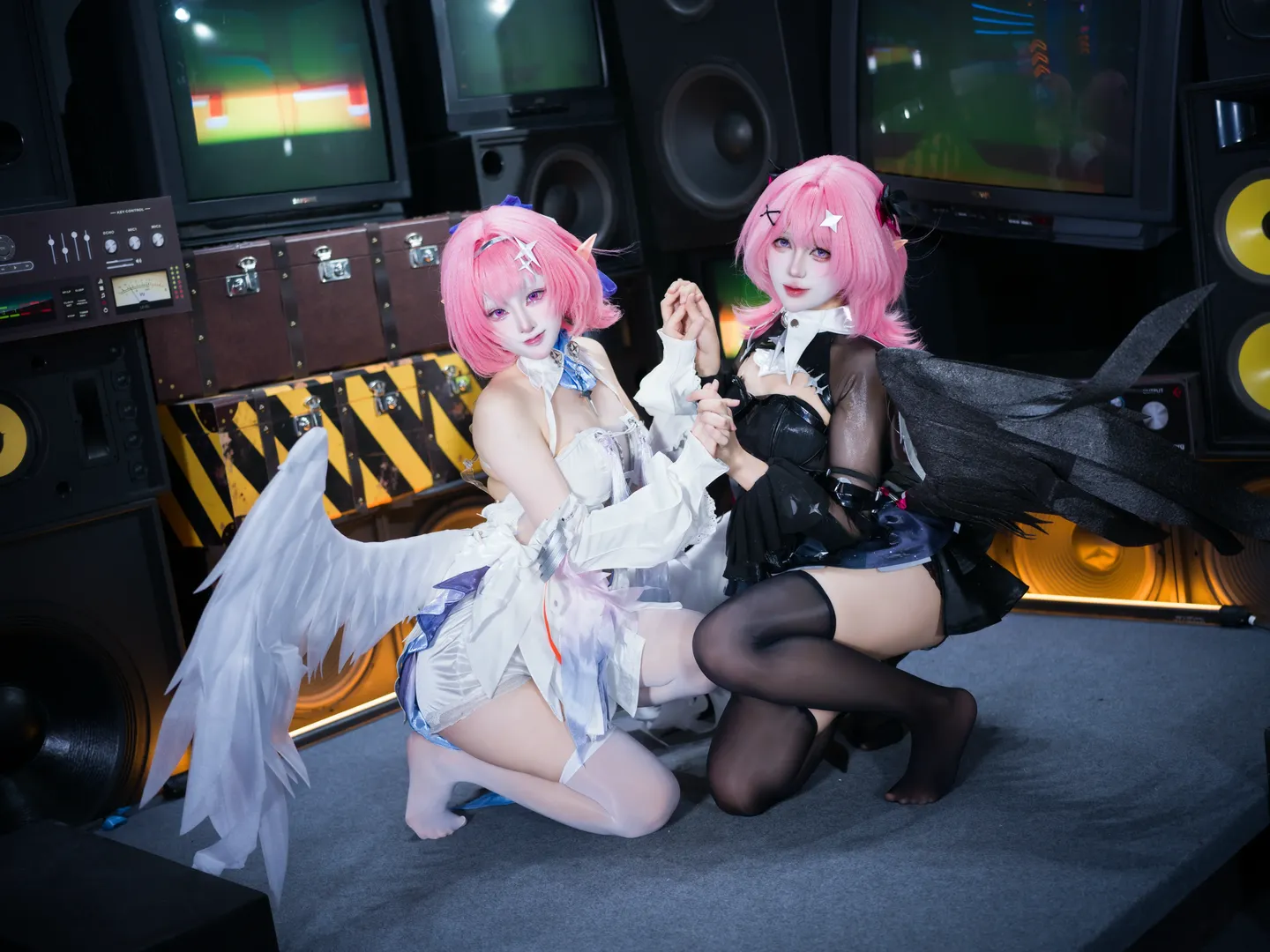 绝区零, 游戏cosplay, 蕾米埃尔cos, 黑白丝袜双子, 二周年特辑 - 第3张