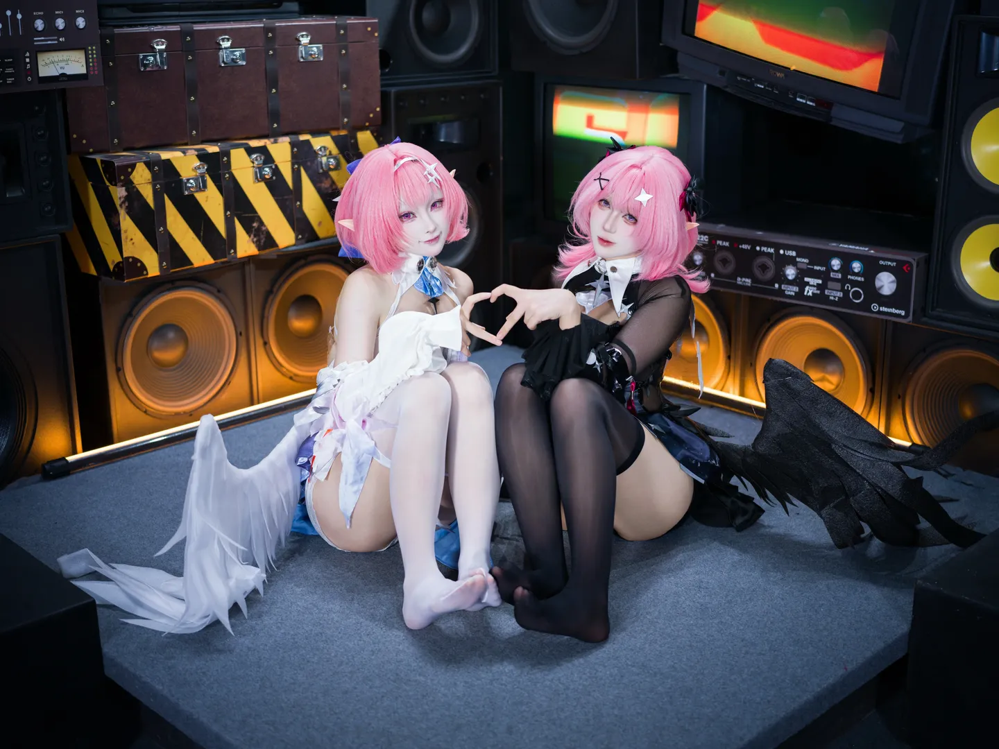Zenless Zone Zero, Game cosplay, Remielle cosplay, Black and white stockings twins, 2nd Anniversary Special