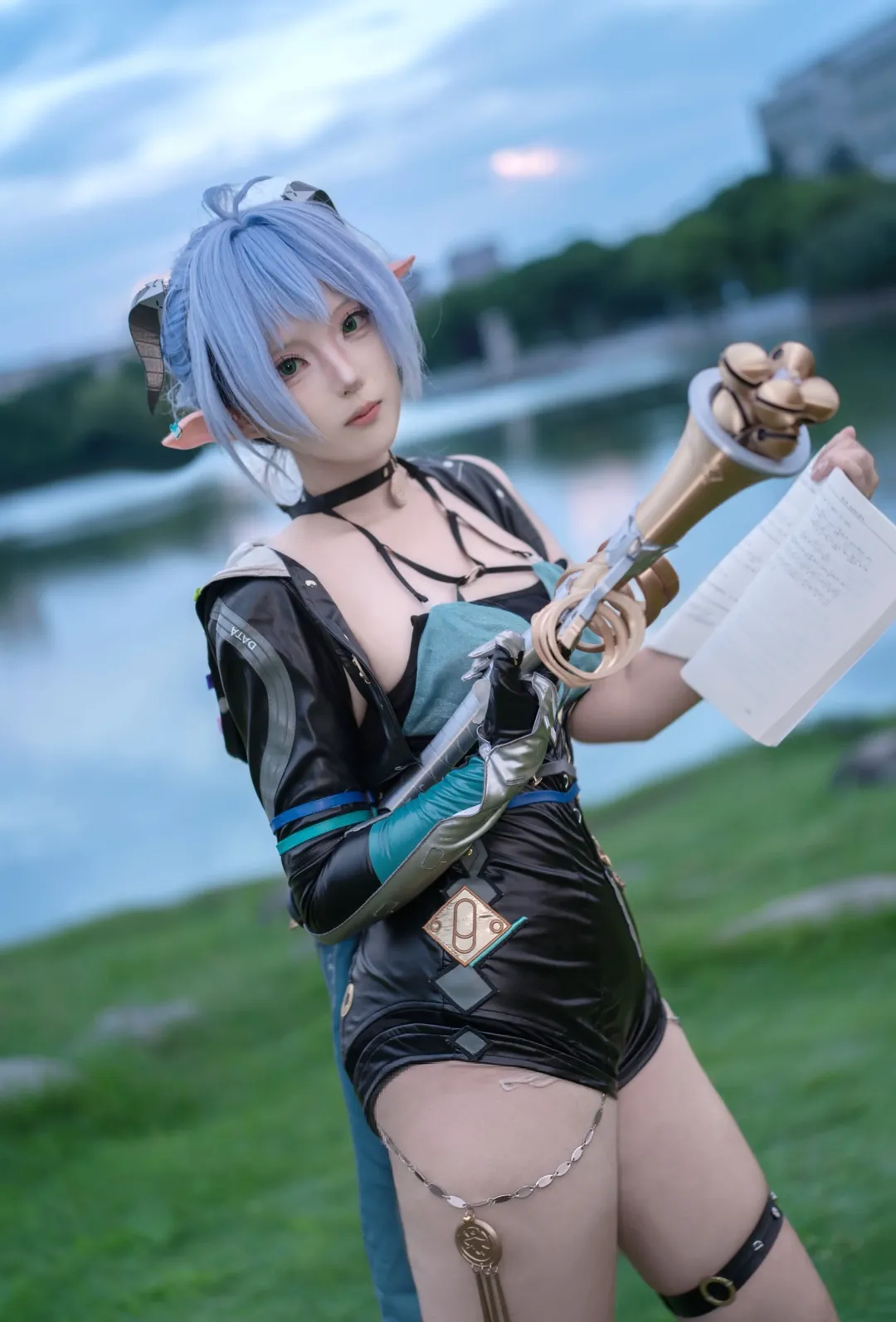ゼンレスゾーンゼロ, リュシア コスプレ, コスプレコーディネート, エルフ耳ウィッグ, ロングソックスコスプレ - 1枚目