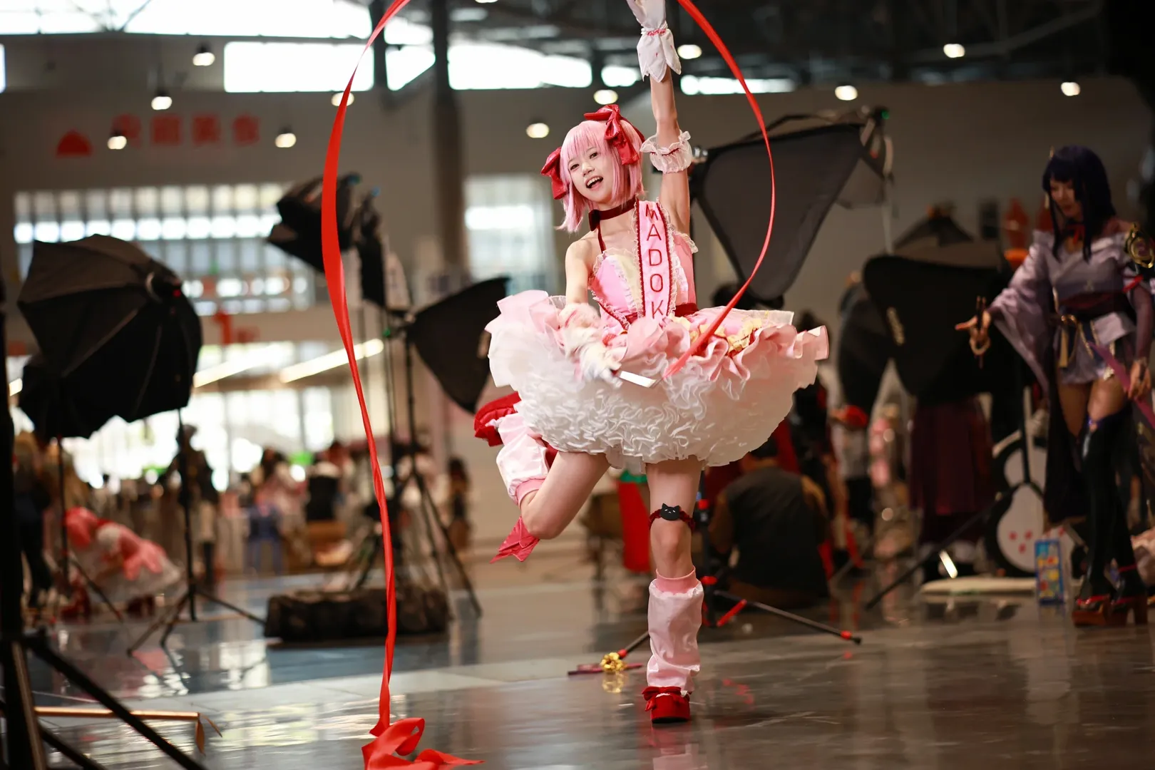 漫展返图, 鹿目圆cos, 魔法少女小圆, cosplay摄影, 白丝穿搭 - 第3张