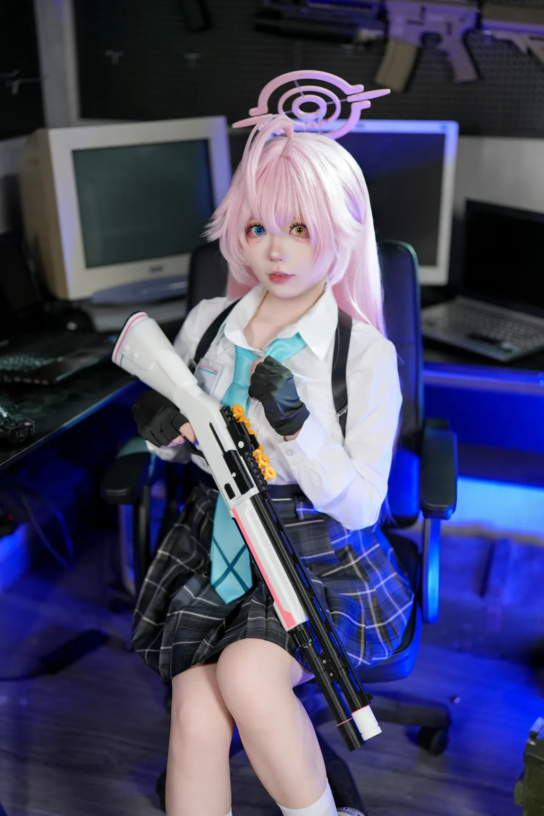 碧蓝档案, 小鸟游星野cos, 白丝袜, 电竞氛围, 蓝紫霓虹 - 第2张