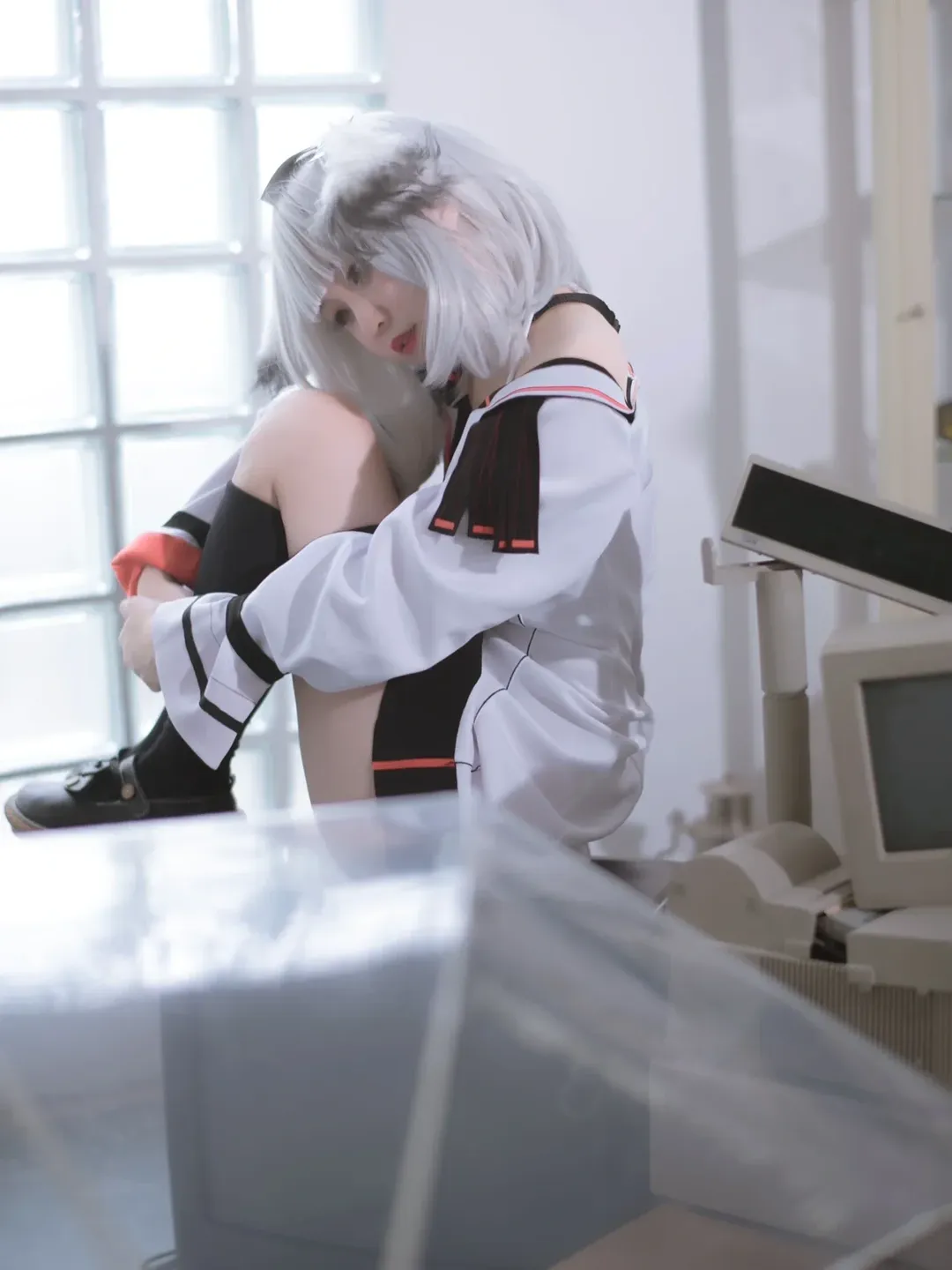 明日方舟, 二次元cos, 白面鸮cos, 复古室内摄影, 黑丝腿环