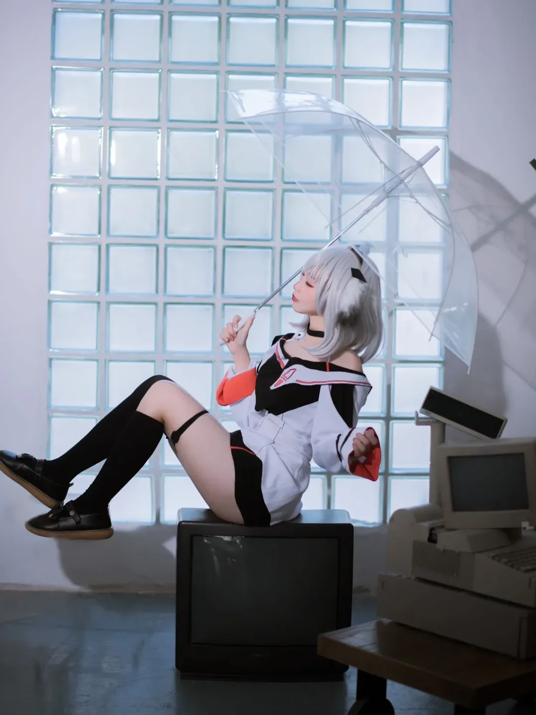 明日方舟, 二次元cos, 白面鸮cos, 复古室内摄影, 黑丝腿环 - 第5张